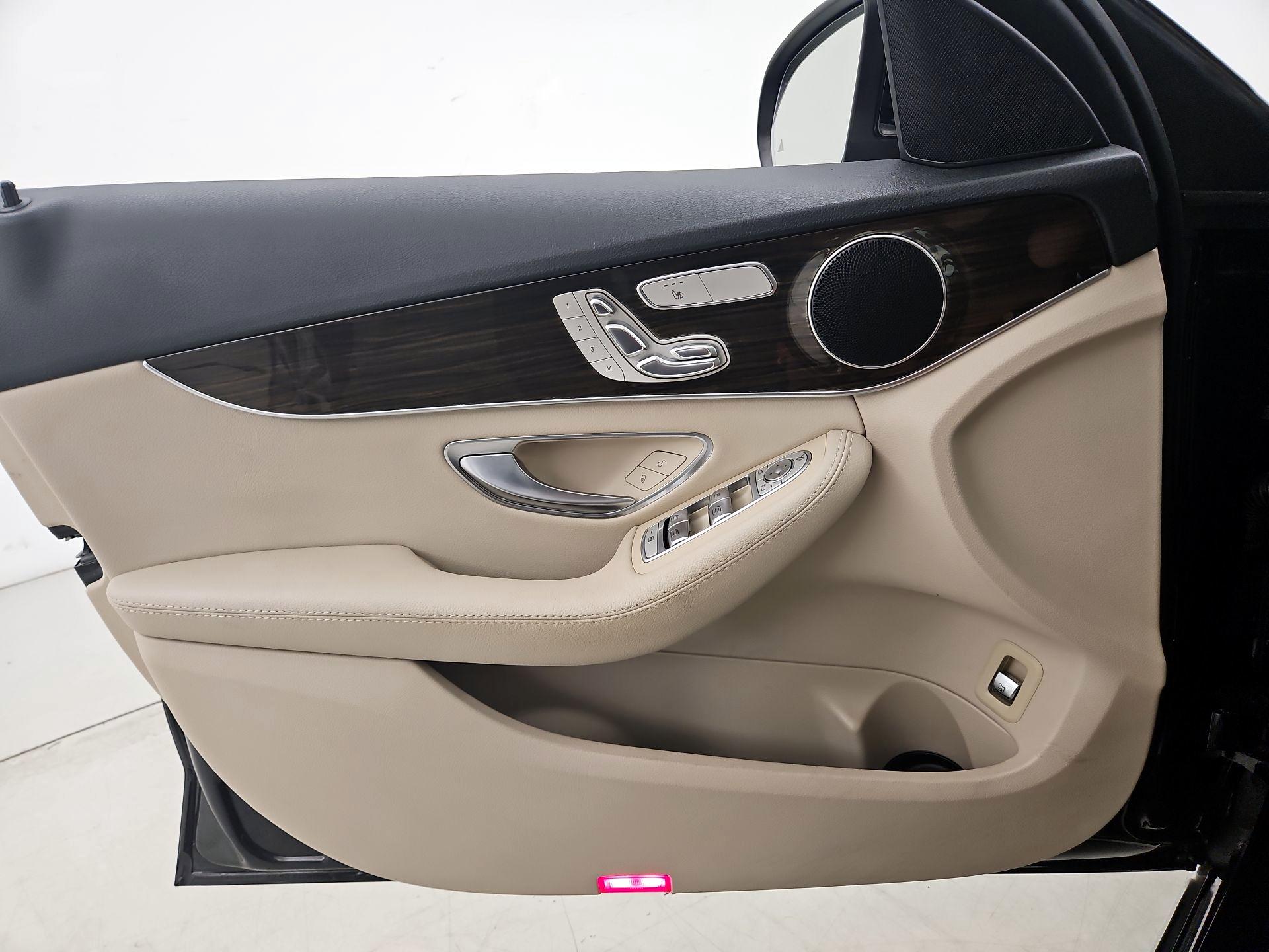 Thumbnail: 2018 Mercedes-Benz C-Class - 12