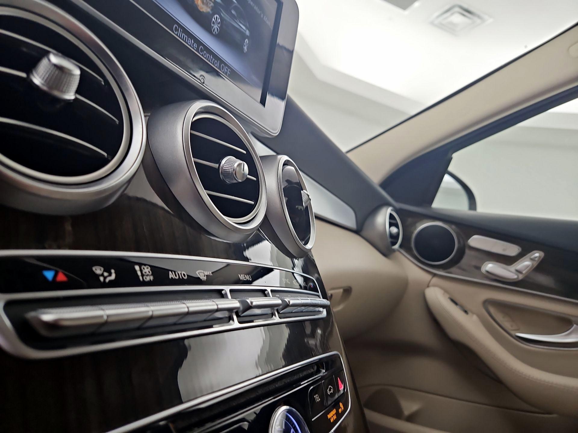 Thumbnail: 2018 Mercedes-Benz C-Class - 17