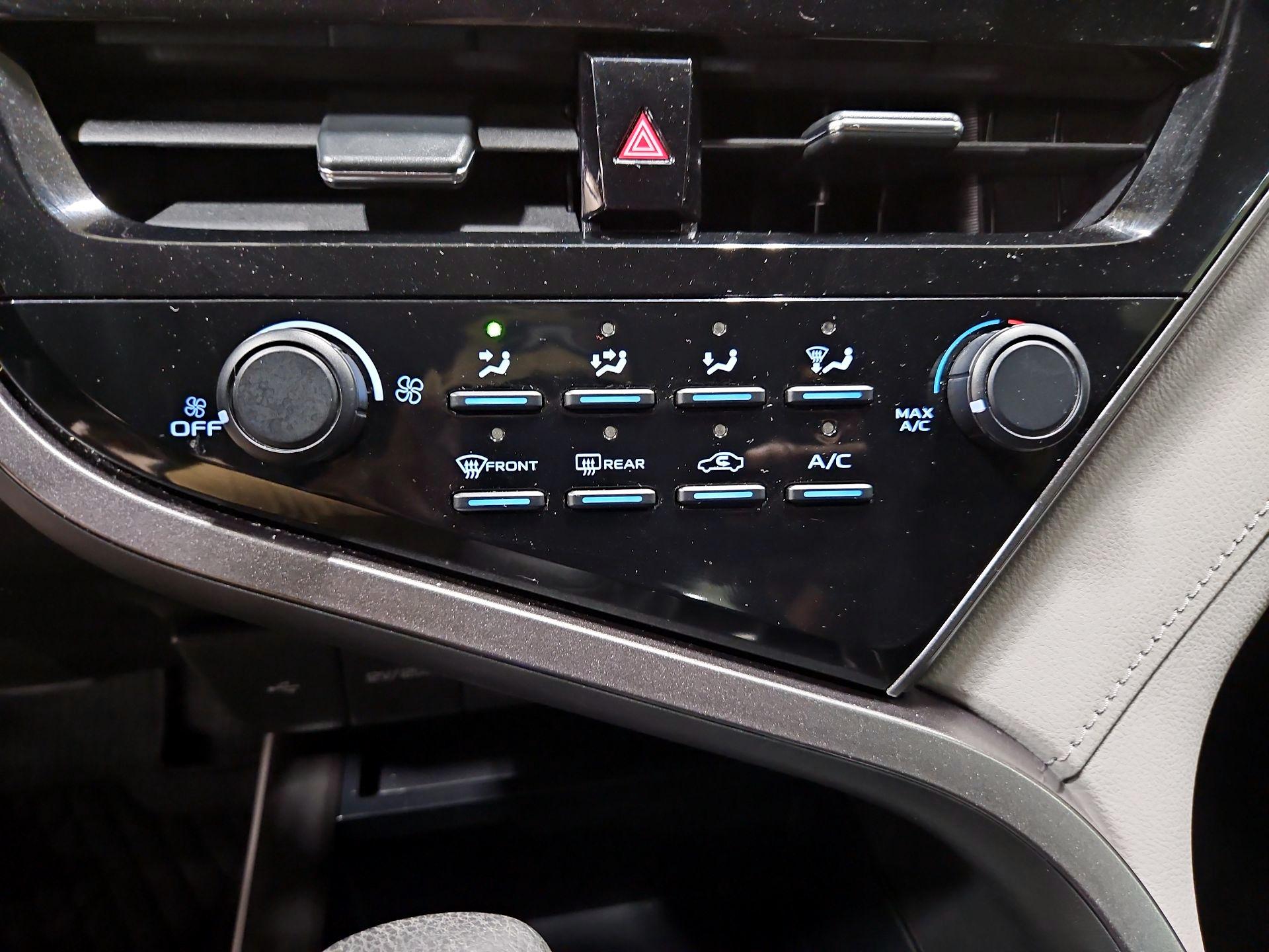 Thumbnail: 2021 Toyota Camry - 15