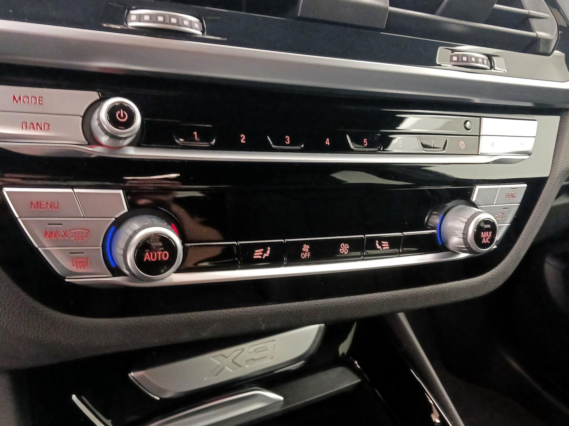 Thumbnail: 2021 BMW X3 - 17