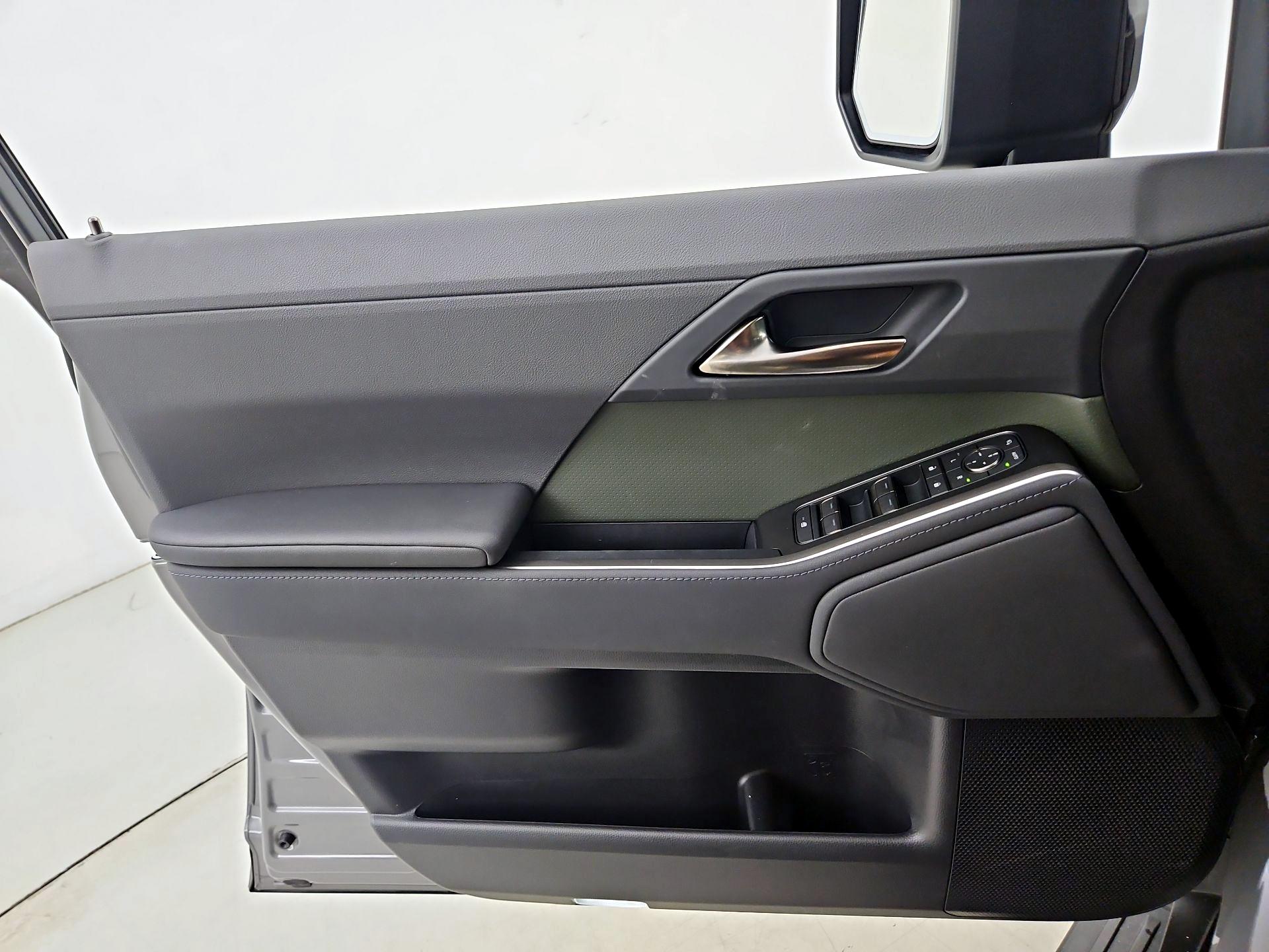 Thumbnail: 2024 Lexus GX - 12