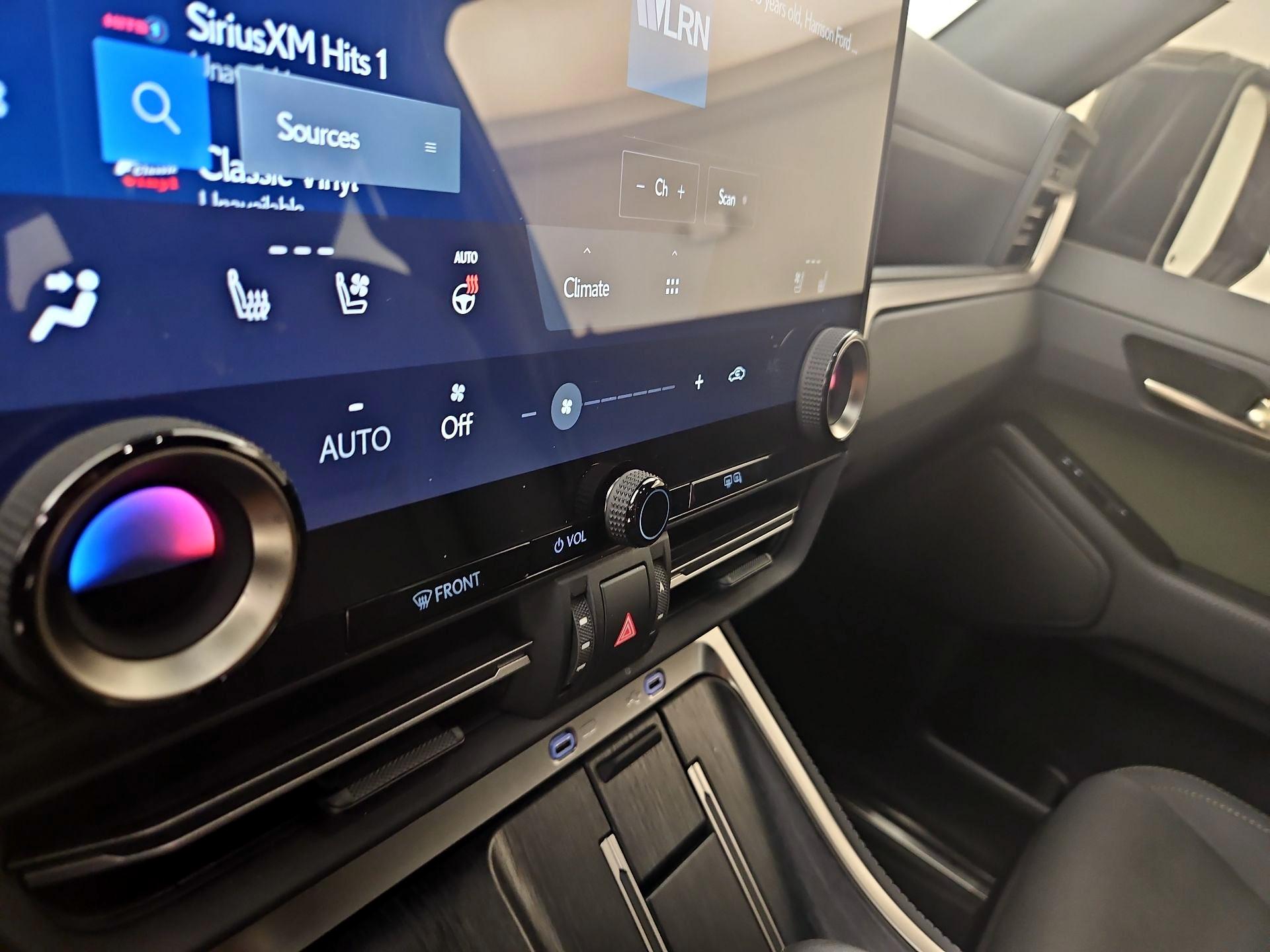 Thumbnail: 2024 Lexus GX - 17
