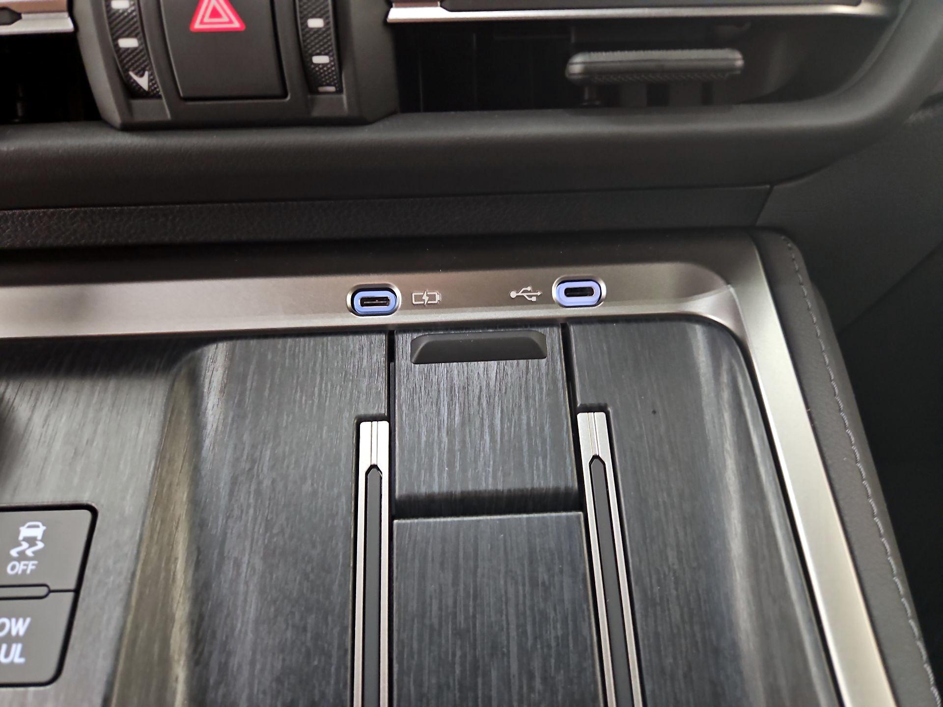 Thumbnail: 2024 Lexus GX - 19