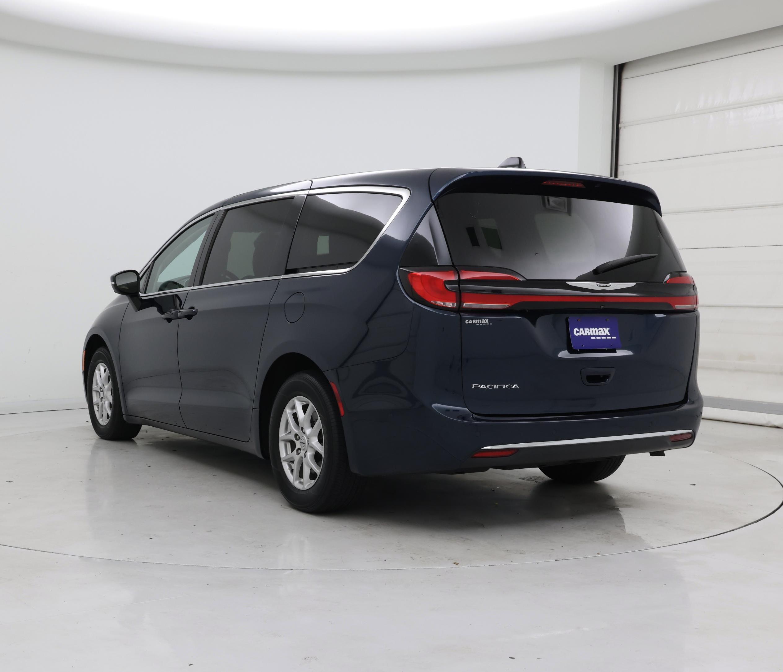 Thumbnail: 2023 Chrysler Pacifica - 2