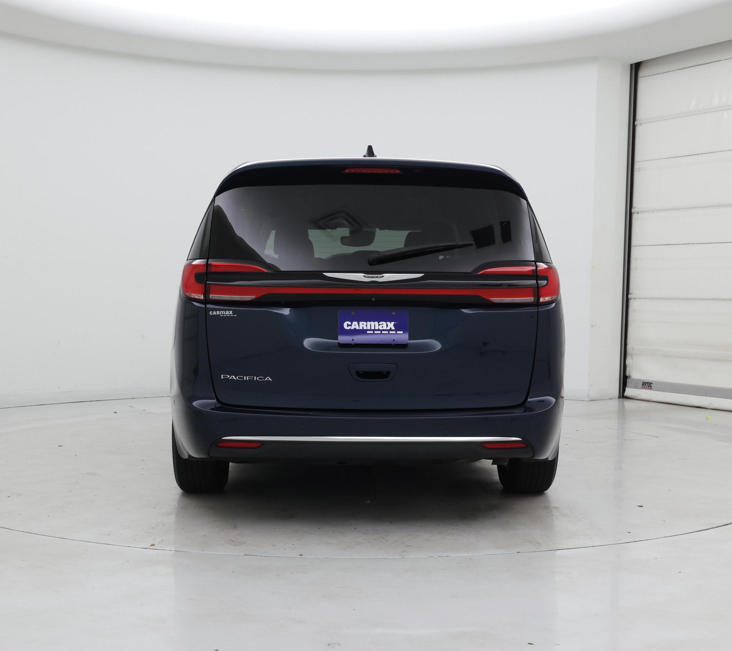 Thumbnail: 2023 Chrysler Pacifica - 6