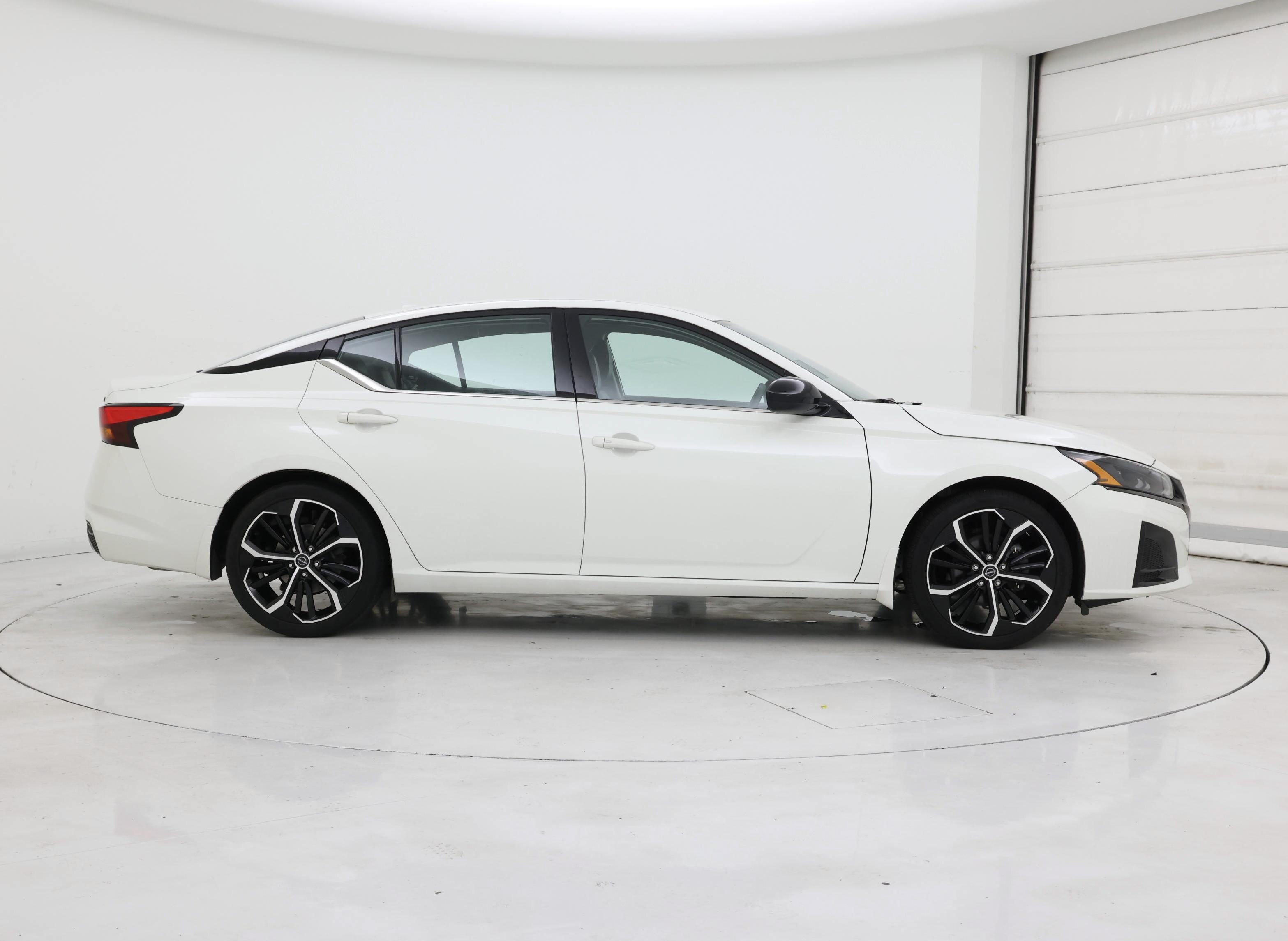 Thumbnail: 2023 Nissan Altima - 7