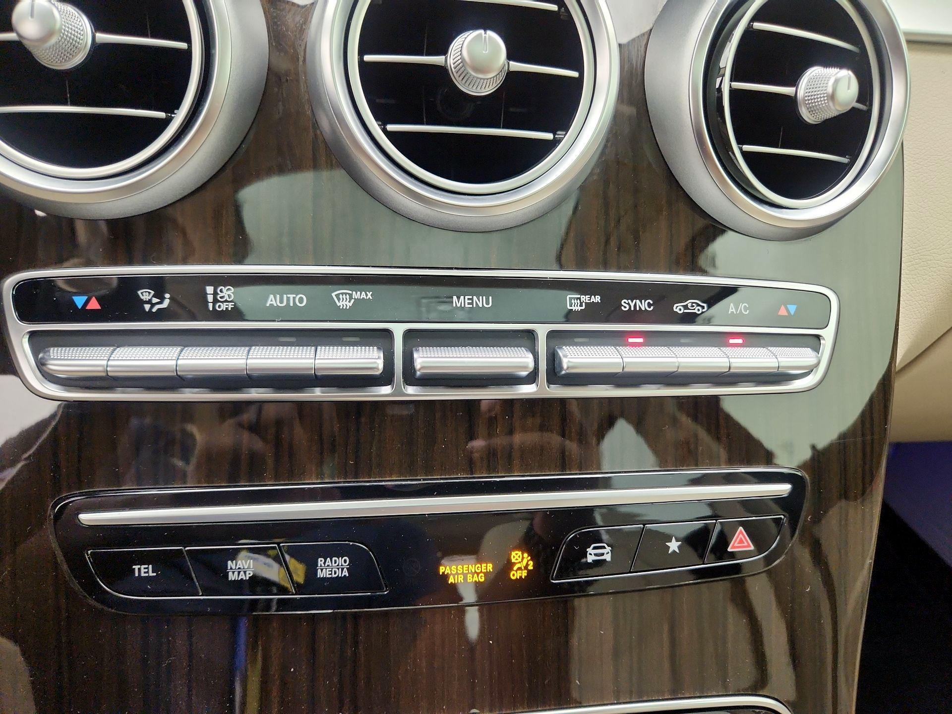 Thumbnail: 2022 Mercedes-Benz GLC - 16