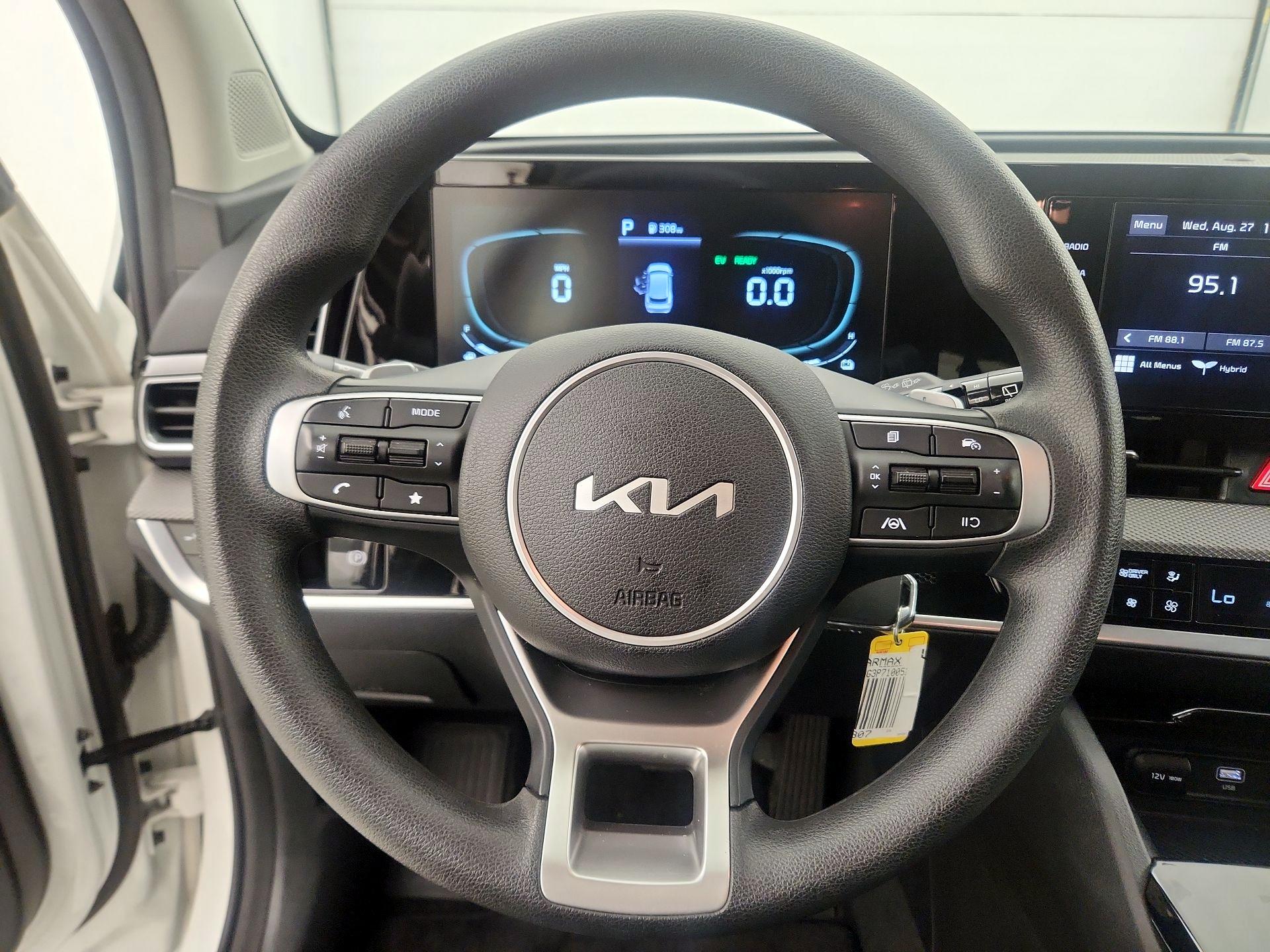 Thumbnail: 2023 Kia Sportage - 10