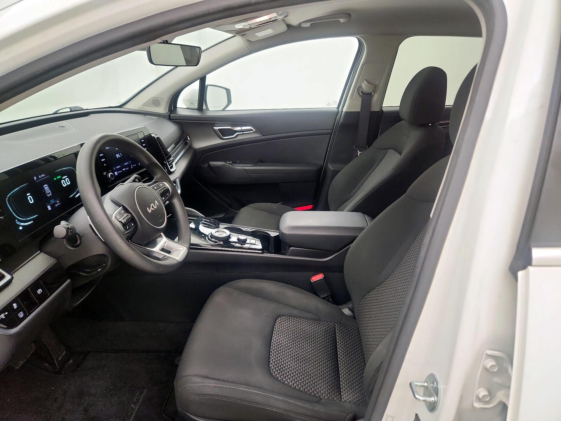 Thumbnail: 2023 Kia Sportage - 11