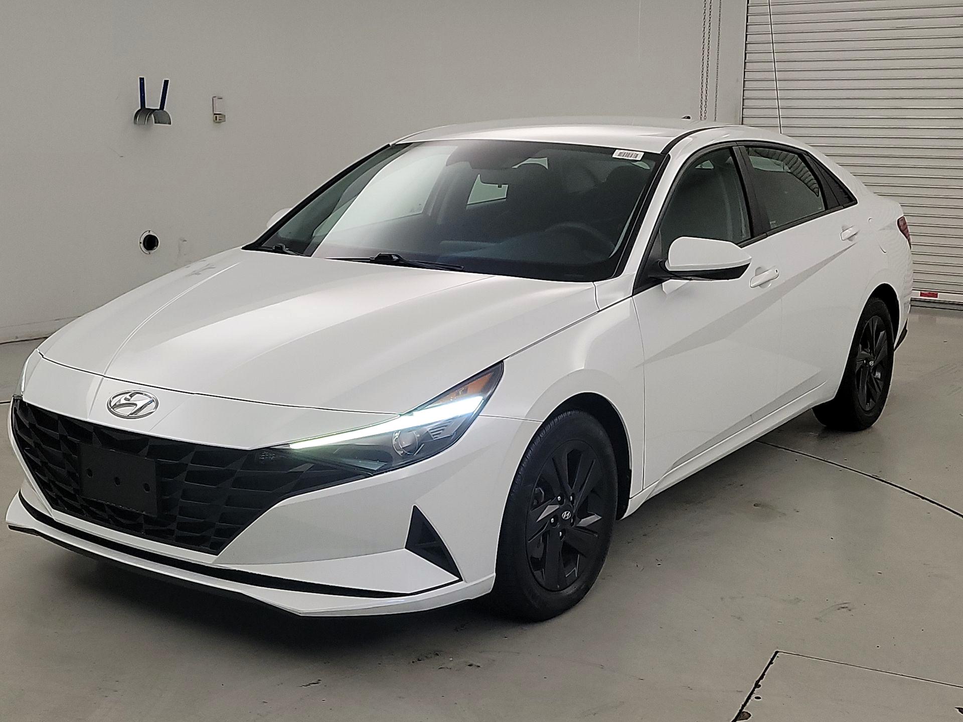 Thumbnail: 2021 Hyundai Elantra - 3