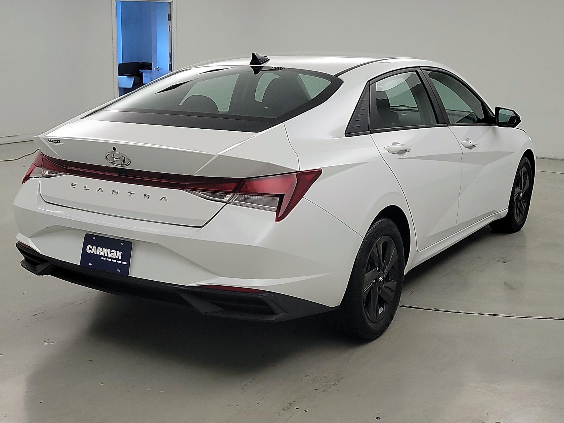 Thumbnail: 2021 Hyundai Elantra - 5