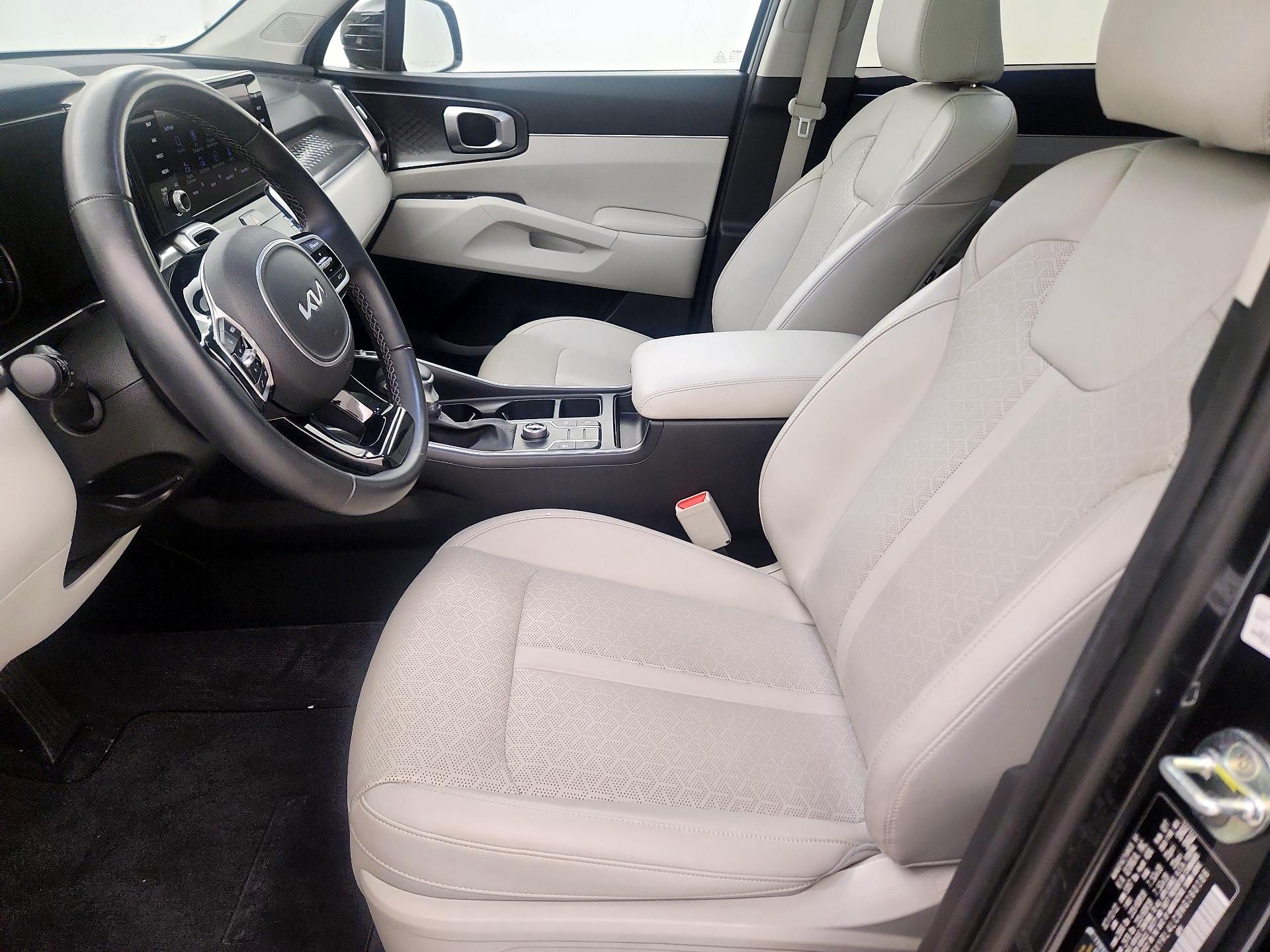 Thumbnail: 2022 Kia Sorento - 11