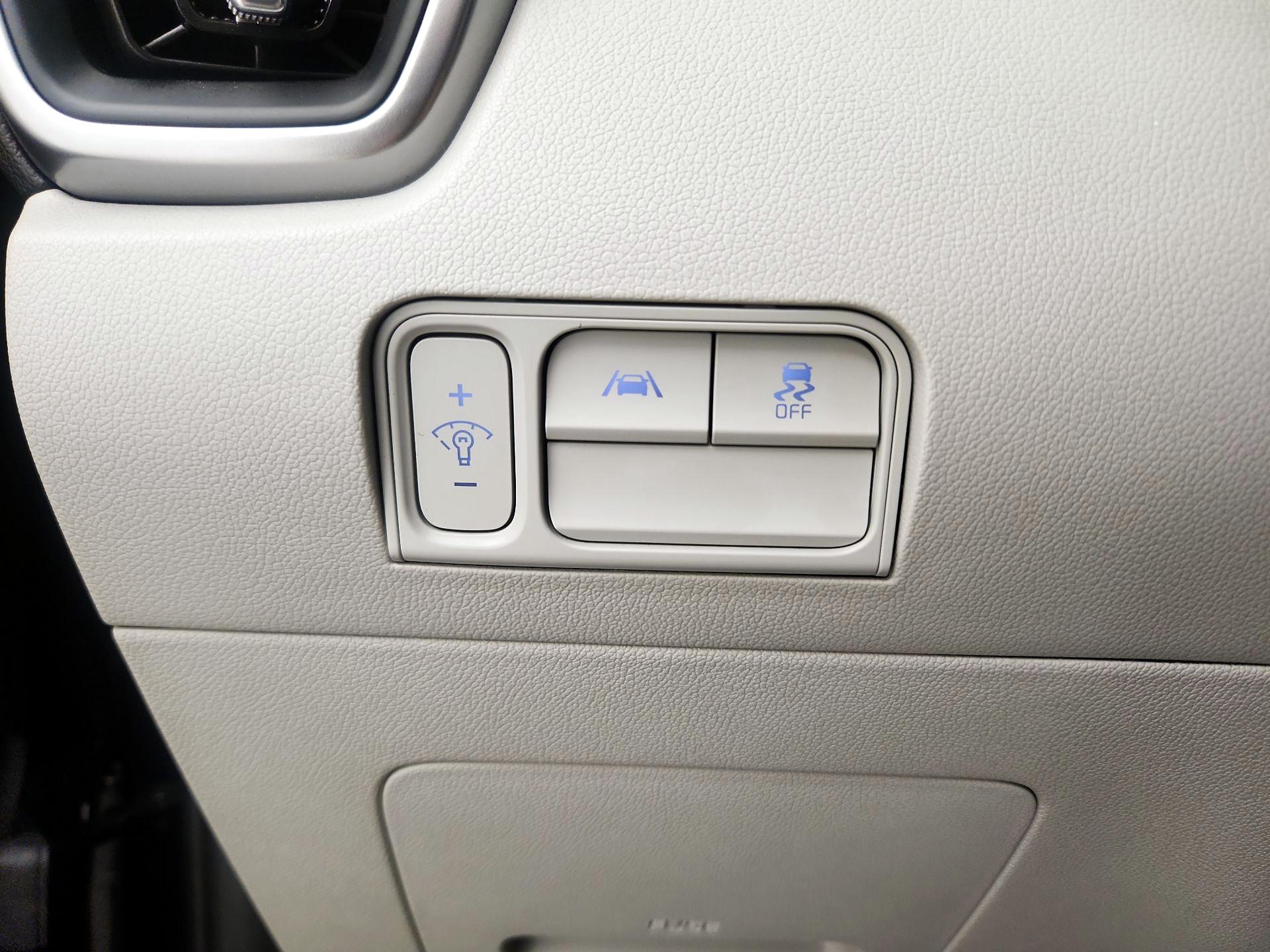 Thumbnail: 2022 Kia Sorento - 13