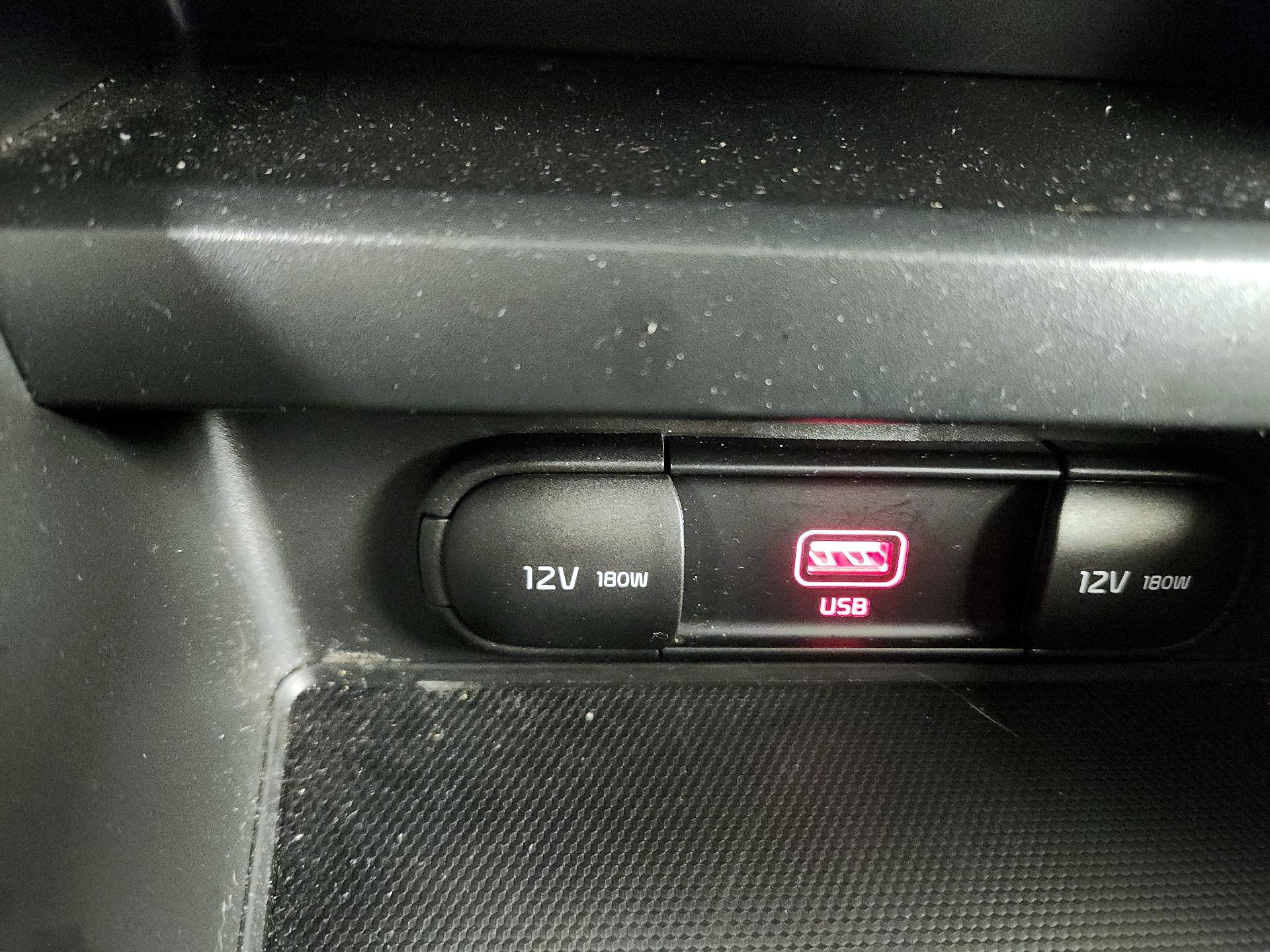 Thumbnail: 2020 Kia Soul - 18
