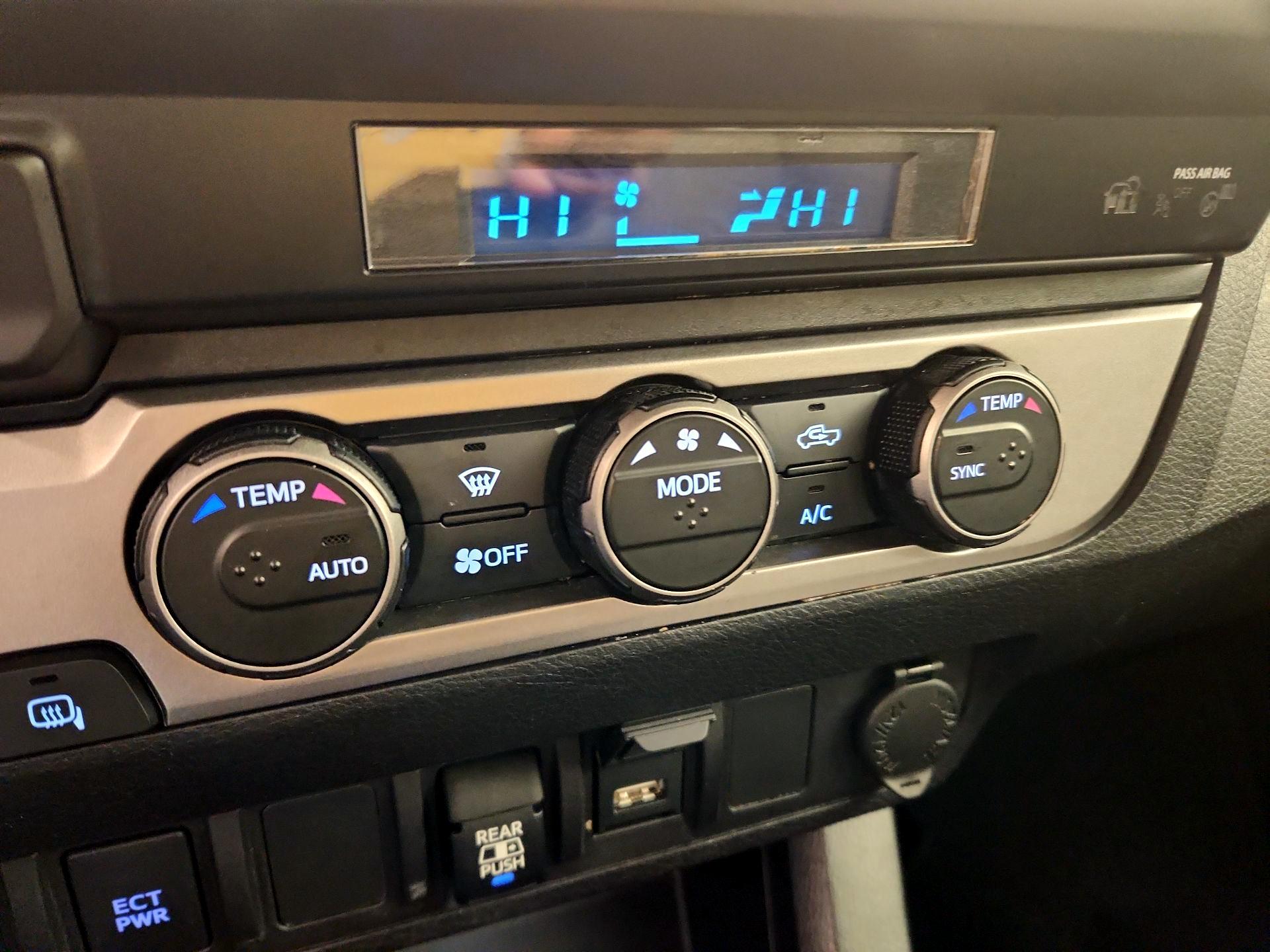 Thumbnail: 2021 Toyota Tacoma - 16