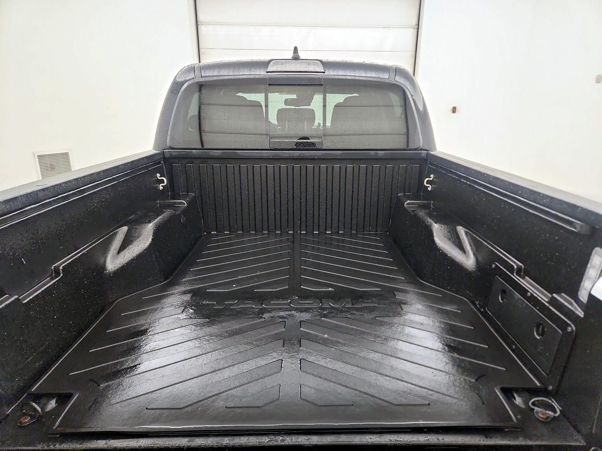 Thumbnail: 2021 Toyota Tacoma - 20