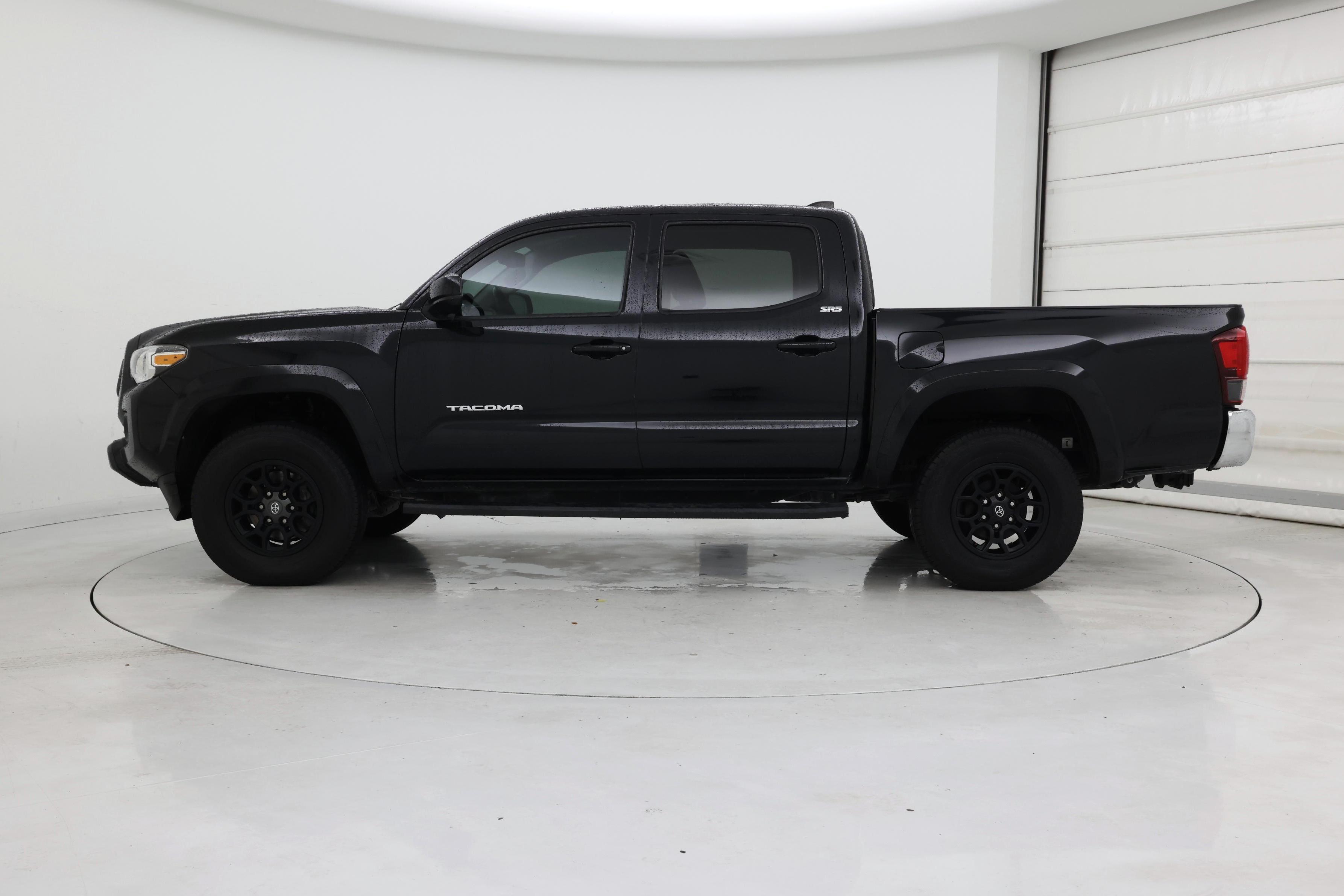 Thumbnail: 2021 Toyota Tacoma - 3