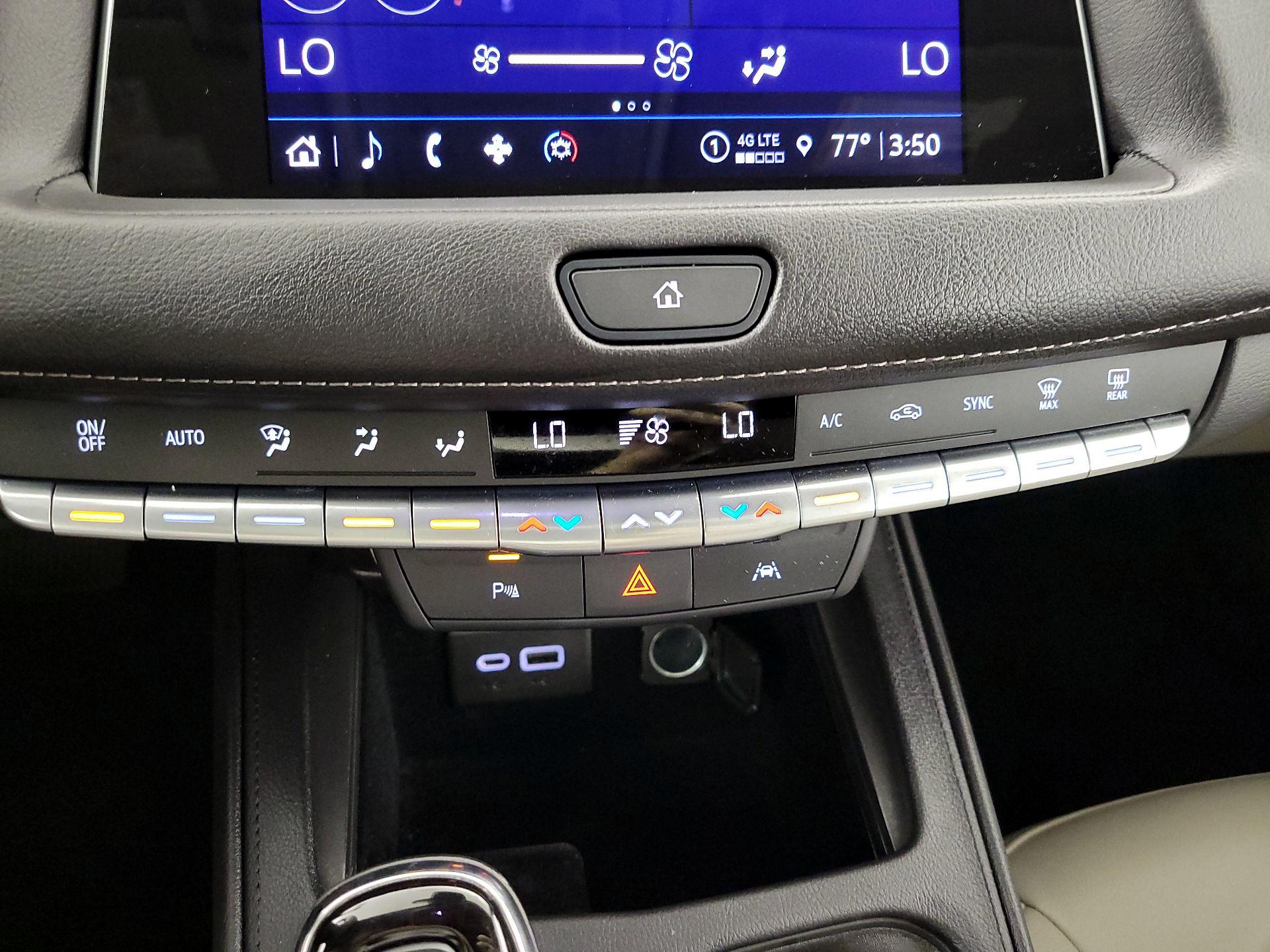 Thumbnail: 2023 Cadillac XT4 - 15