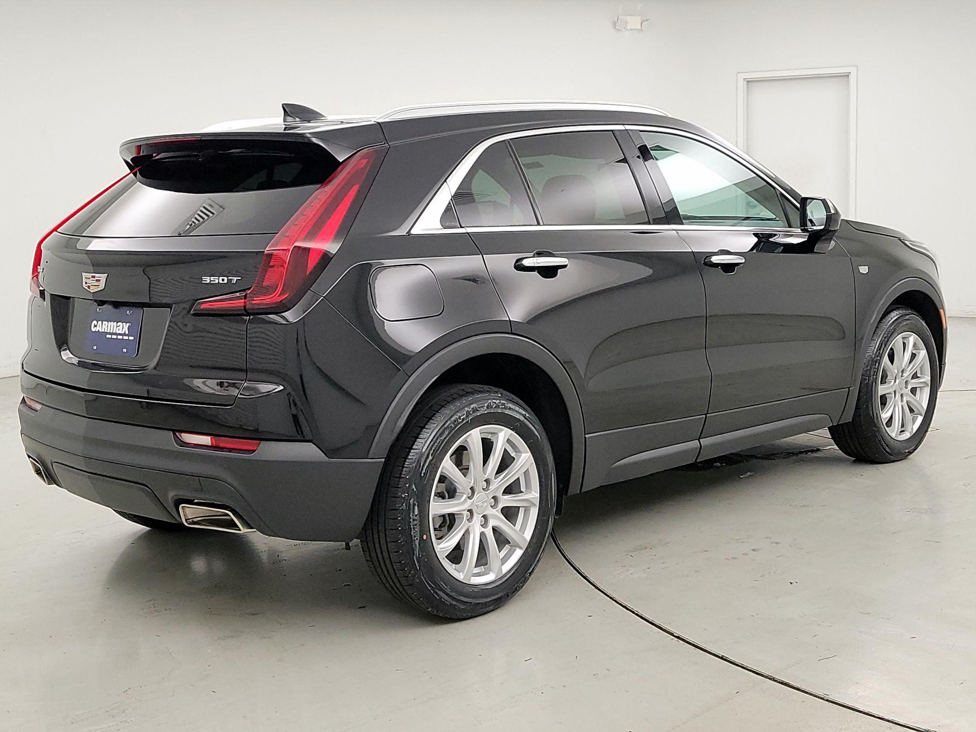 Thumbnail: 2023 Cadillac XT4 - 5