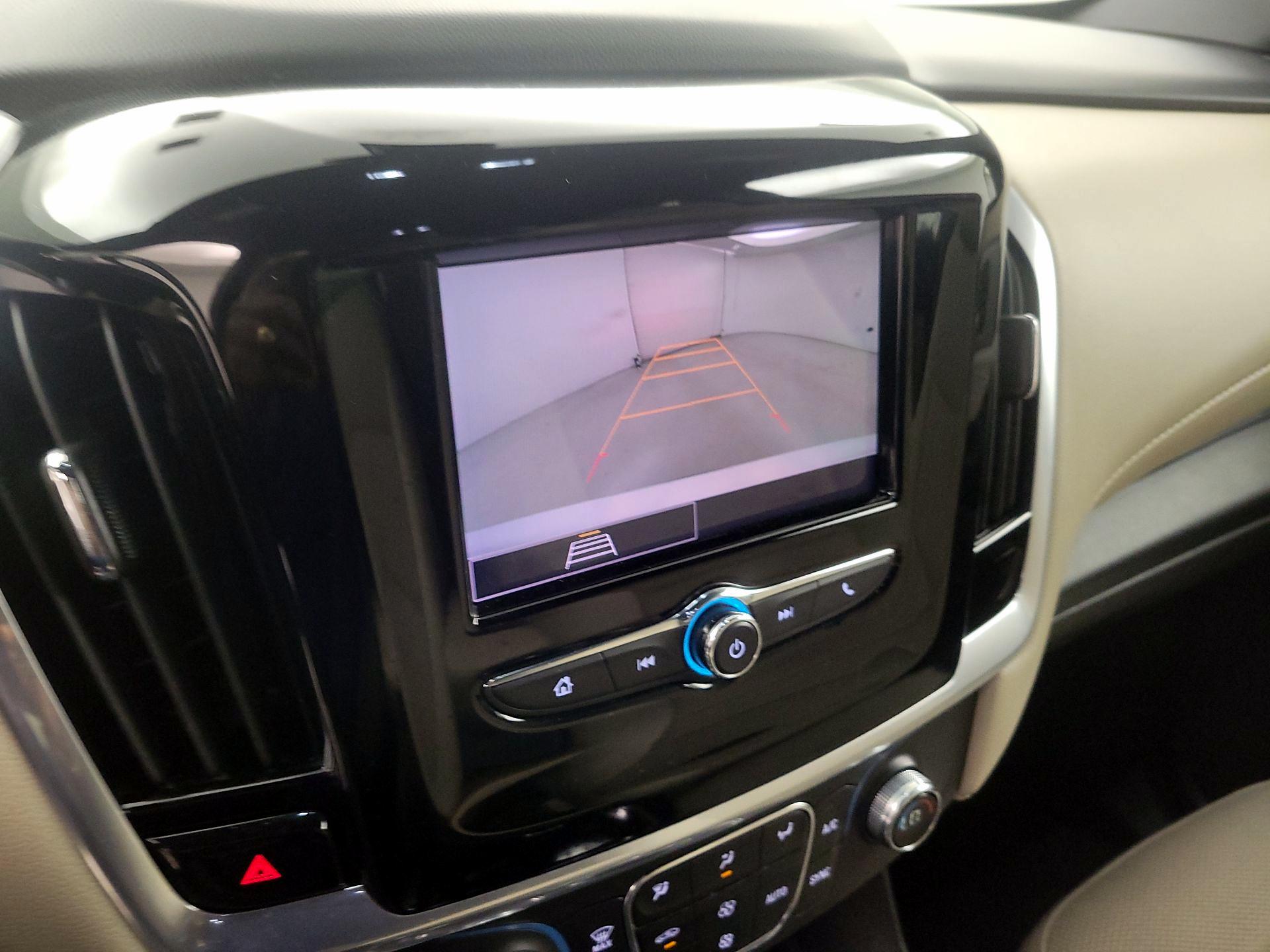 Thumbnail: 2022 Chevrolet Traverse - 12