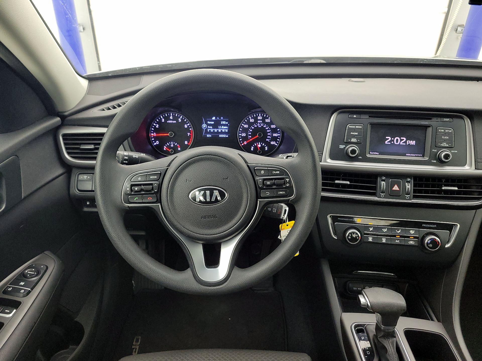 Thumbnail: 2016 Kia Optima - 10