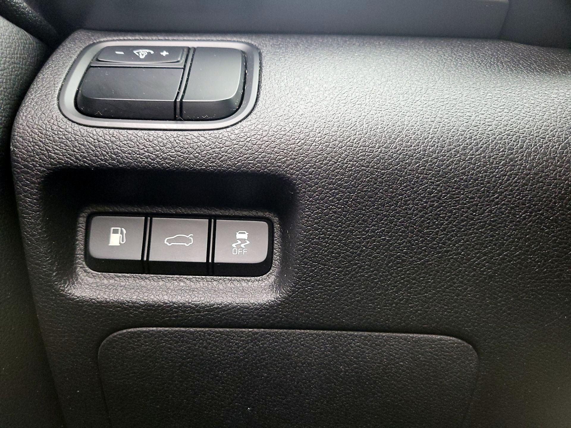 Thumbnail: 2016 Kia Optima - 13