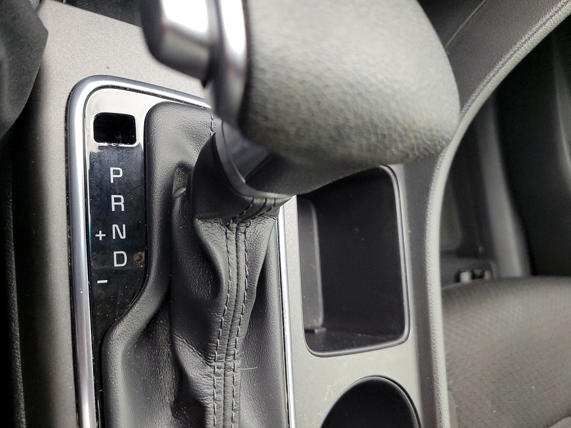 Thumbnail: 2016 Kia Optima - 17