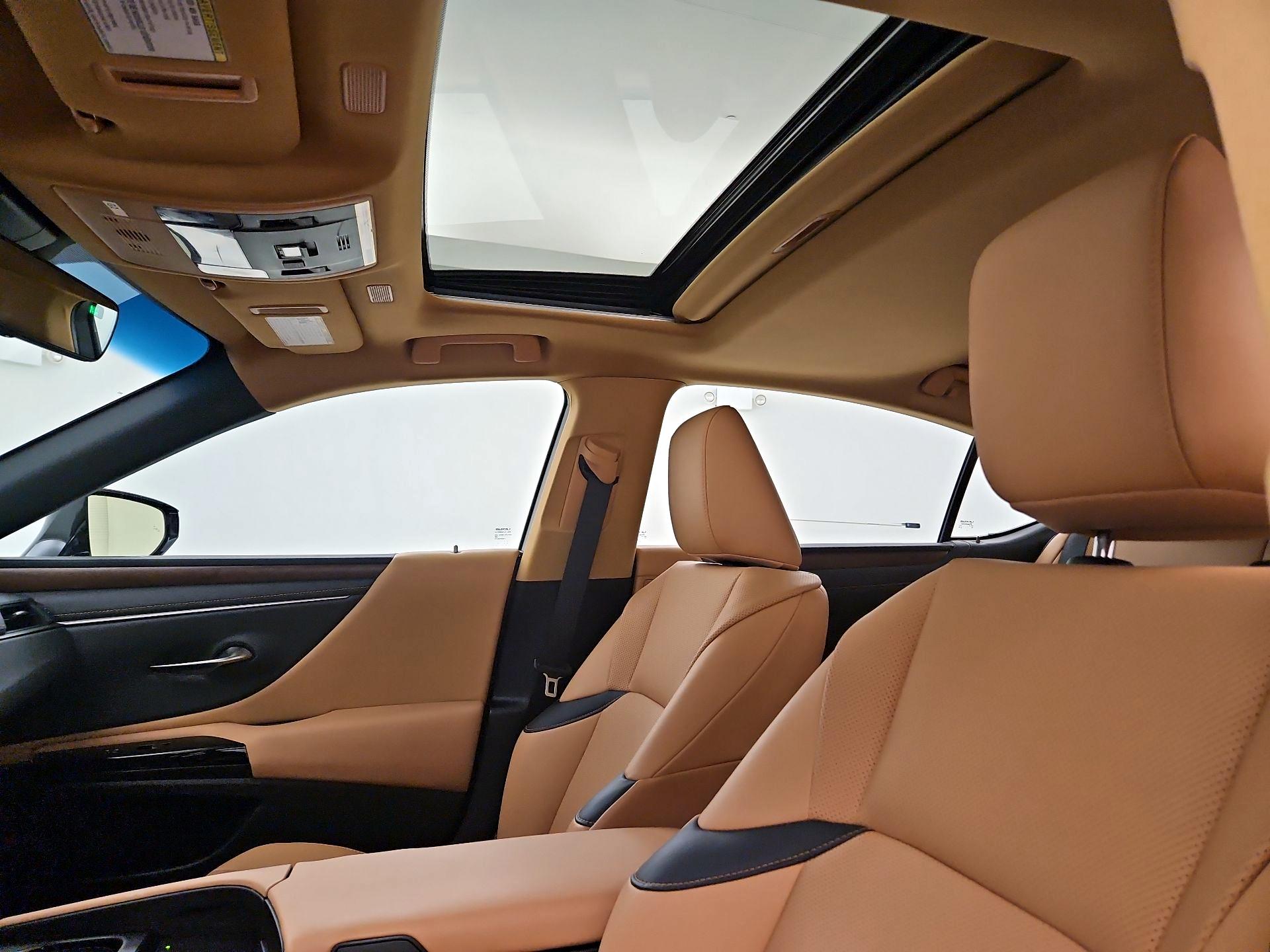 Thumbnail: 2024 Lexus ES - 19