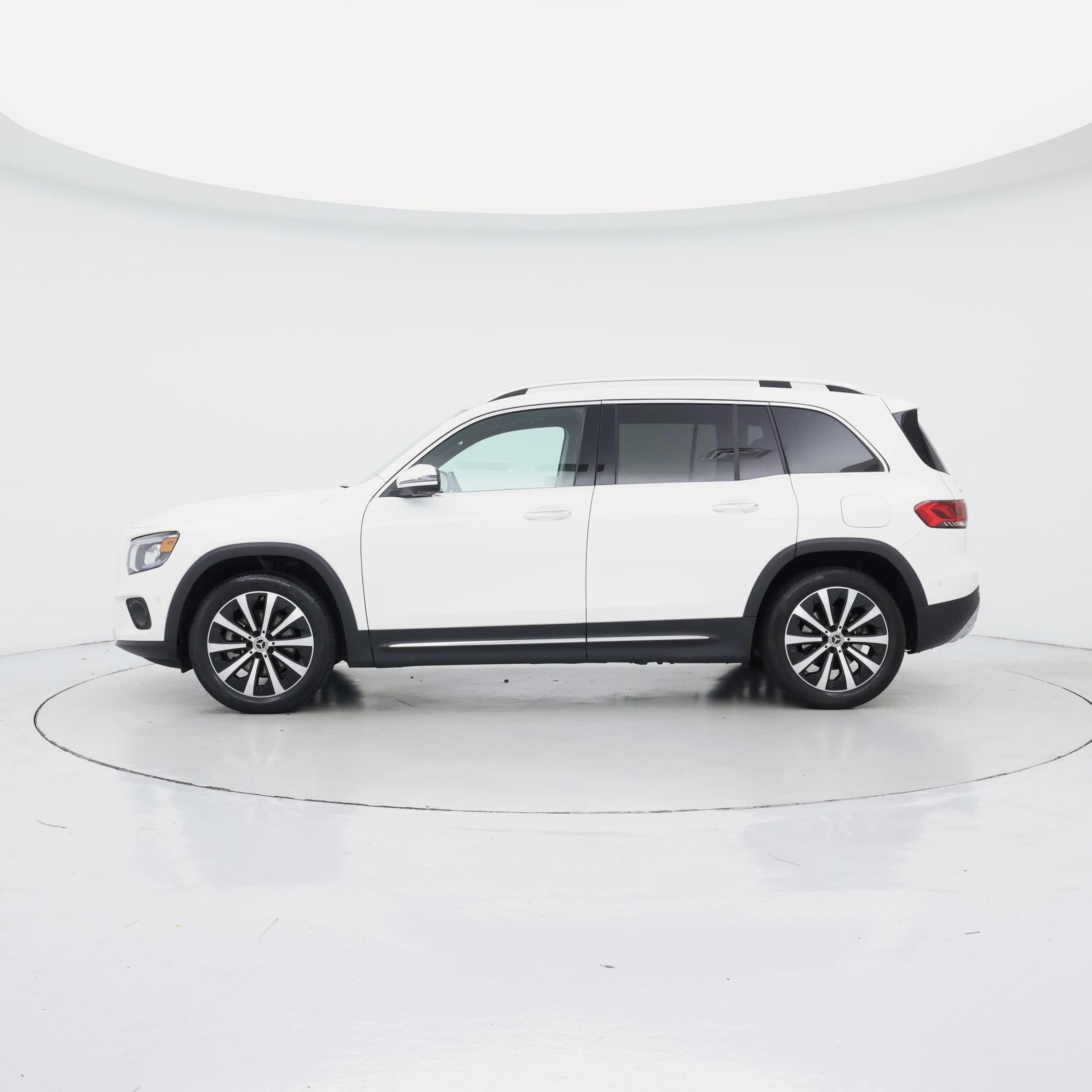 Thumbnail: 2023 Mercedes-Benz GLB - 3