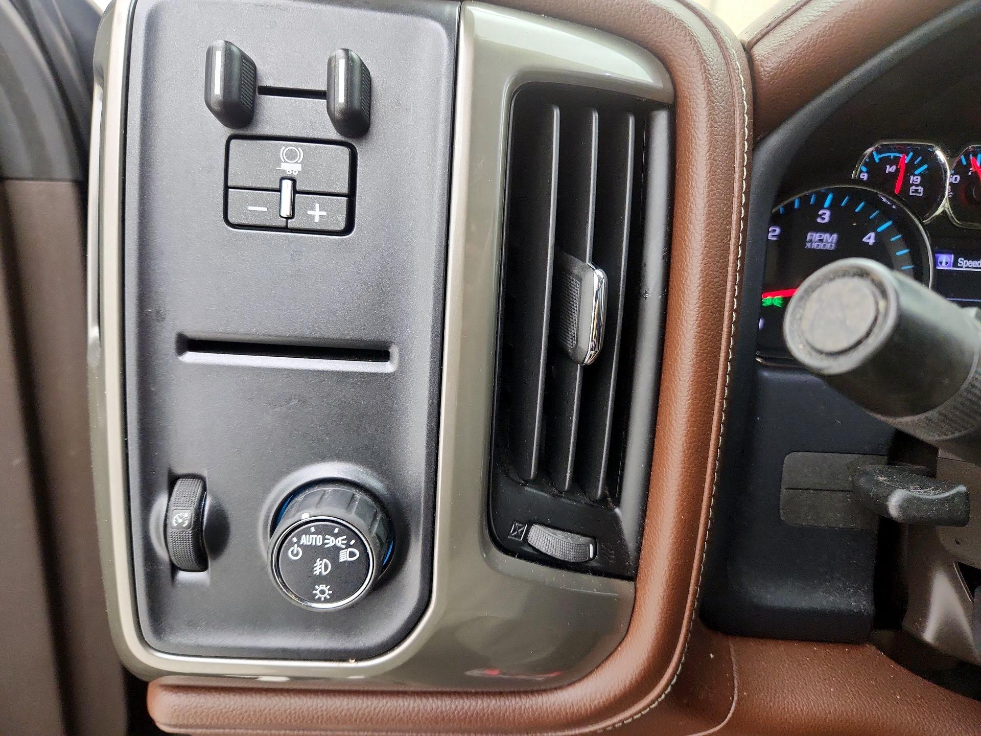 Thumbnail: 2018 Chevrolet Silverado 1500 - 13