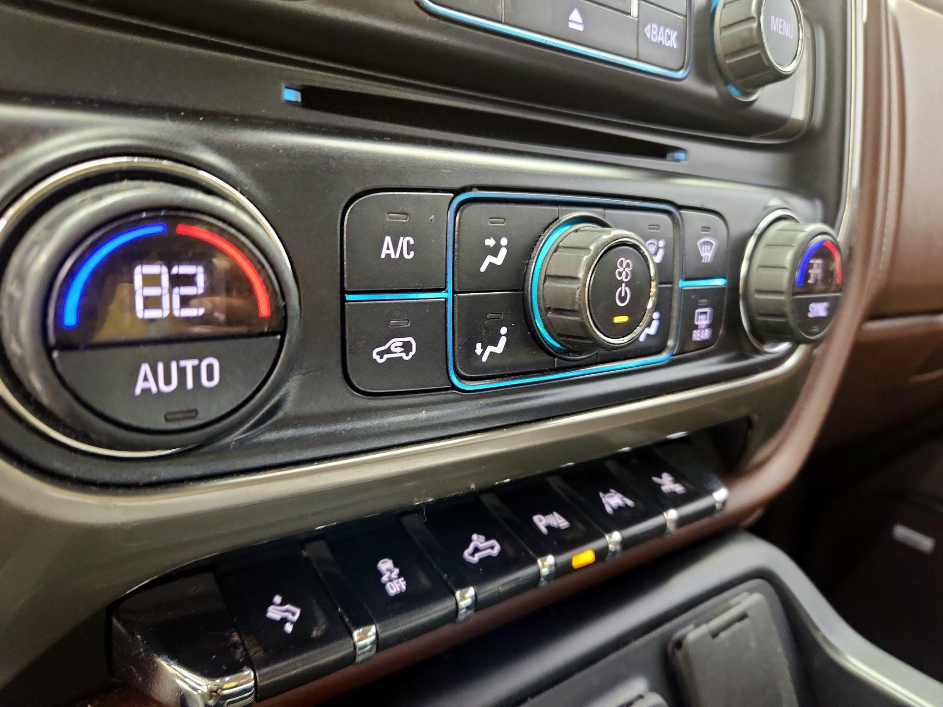 Thumbnail: 2018 Chevrolet Silverado 1500 - 17