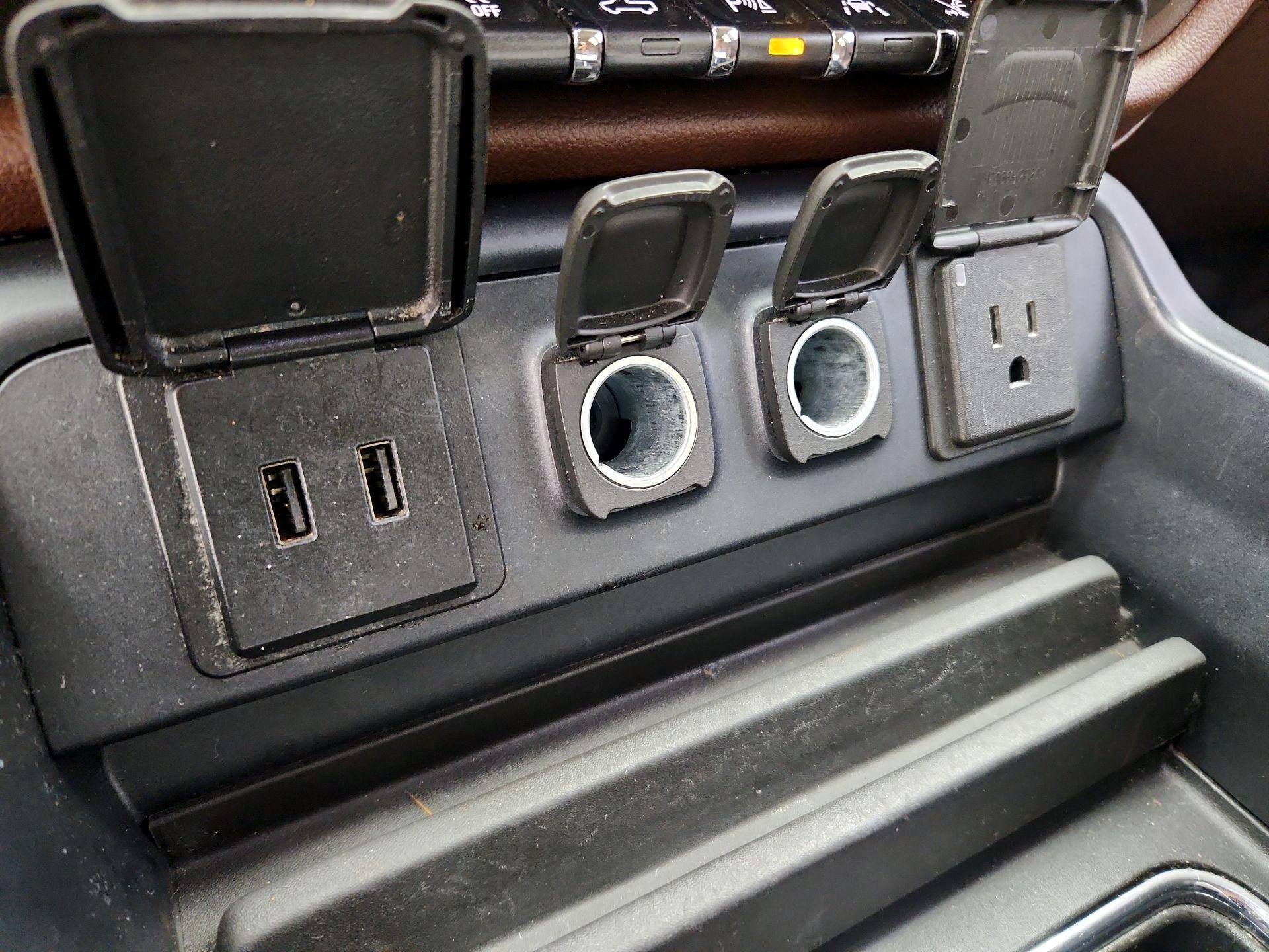 Thumbnail: 2018 Chevrolet Silverado 1500 - 19