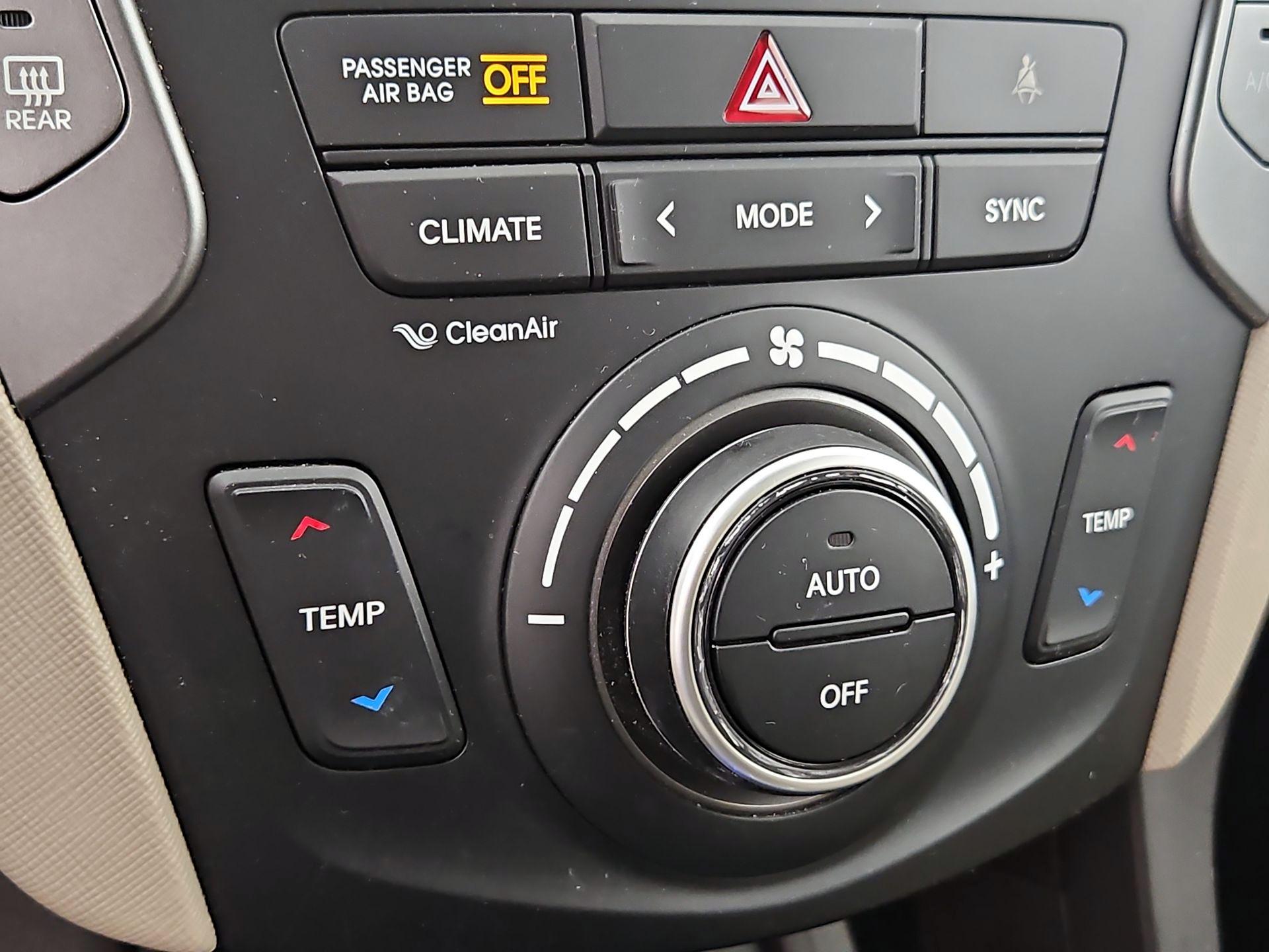 Thumbnail: 2018 Hyundai Santa Fe - 16