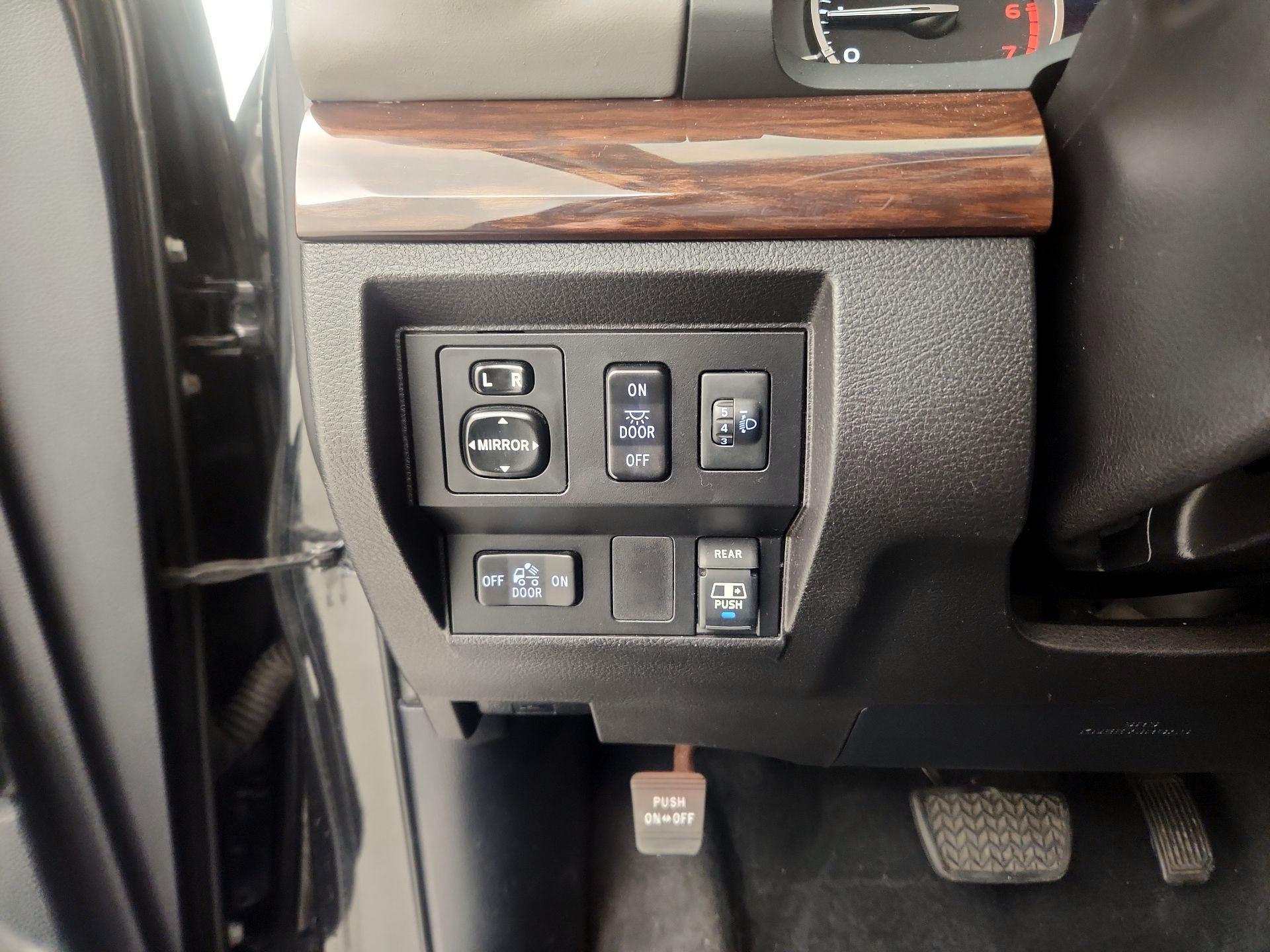 Thumbnail: 2015 Toyota Tundra - 13