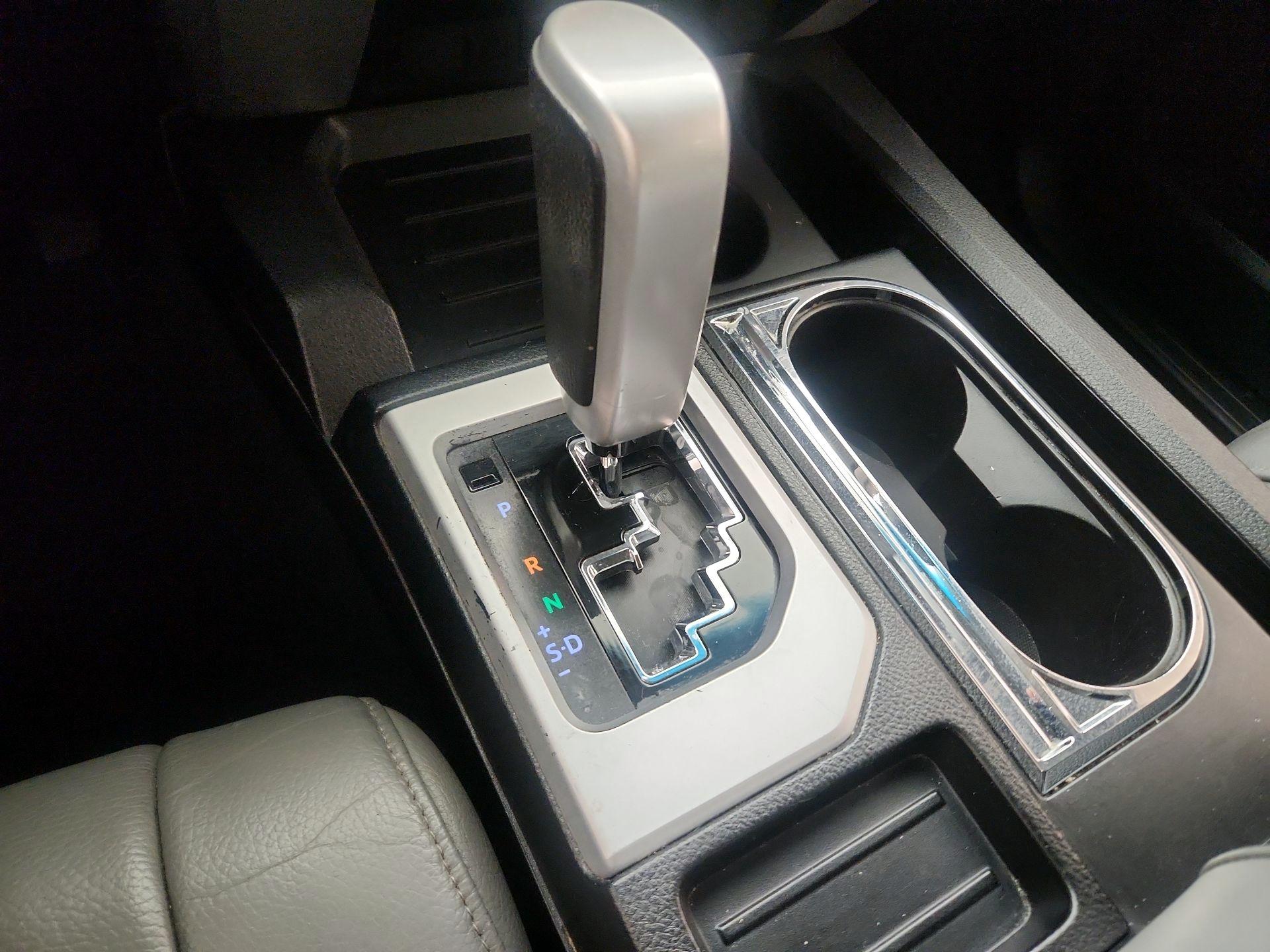 Thumbnail: 2015 Toyota Tundra - 17