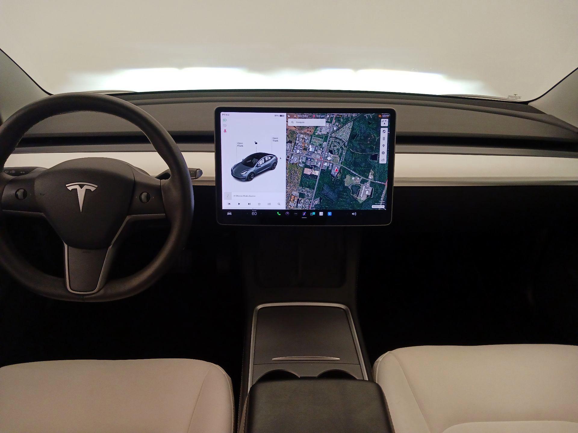 Thumbnail: 2021 Tesla Model 3 - 9