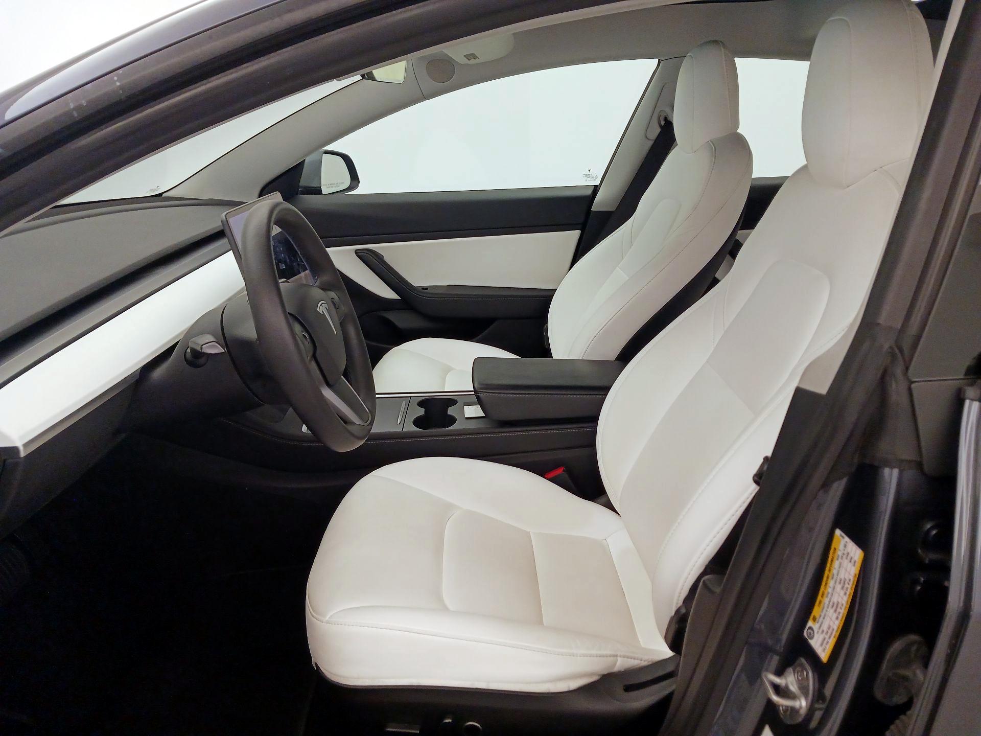 Thumbnail: 2021 Tesla Model 3 - 11