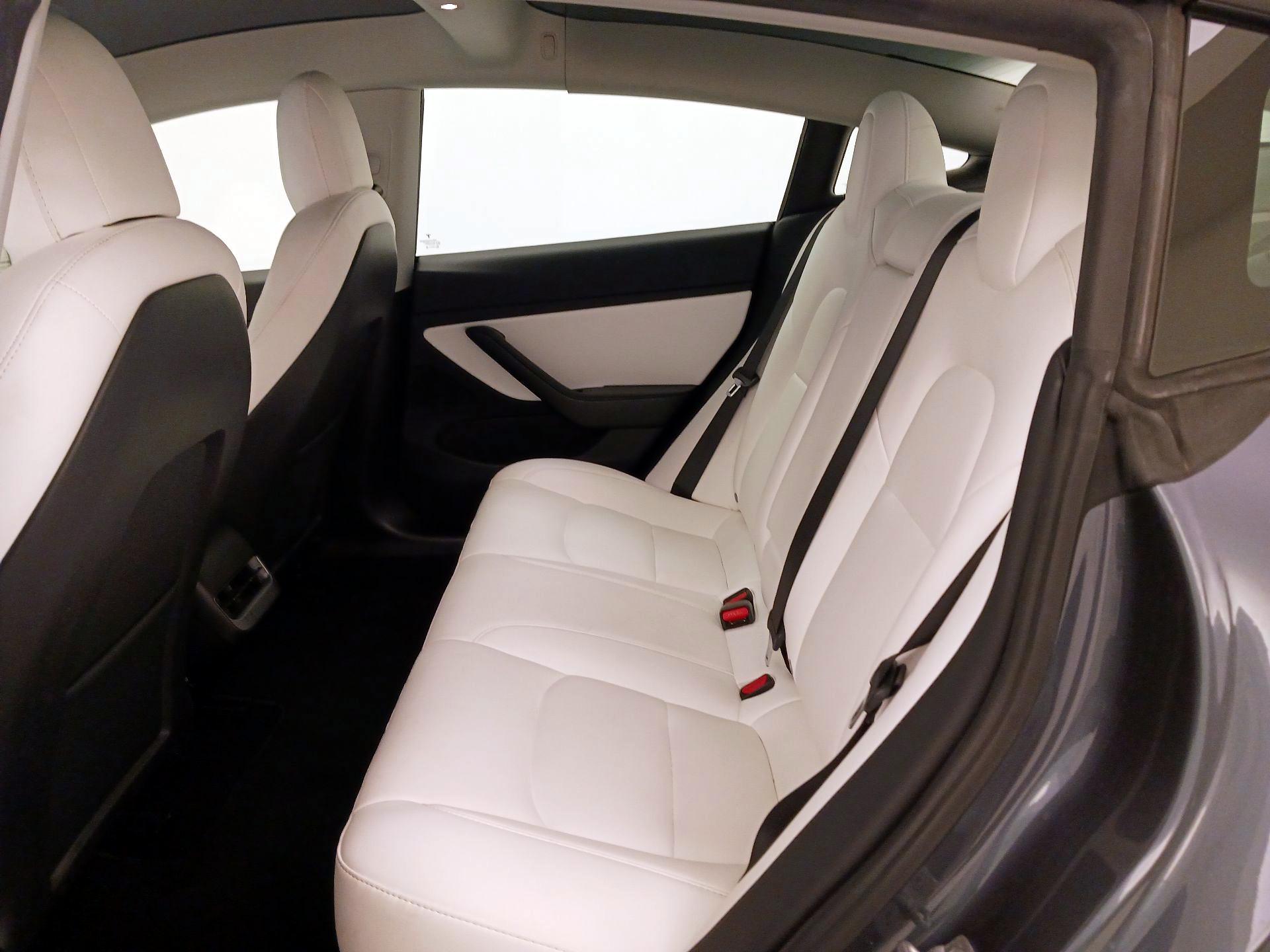 Thumbnail: 2021 Tesla Model 3 - 18