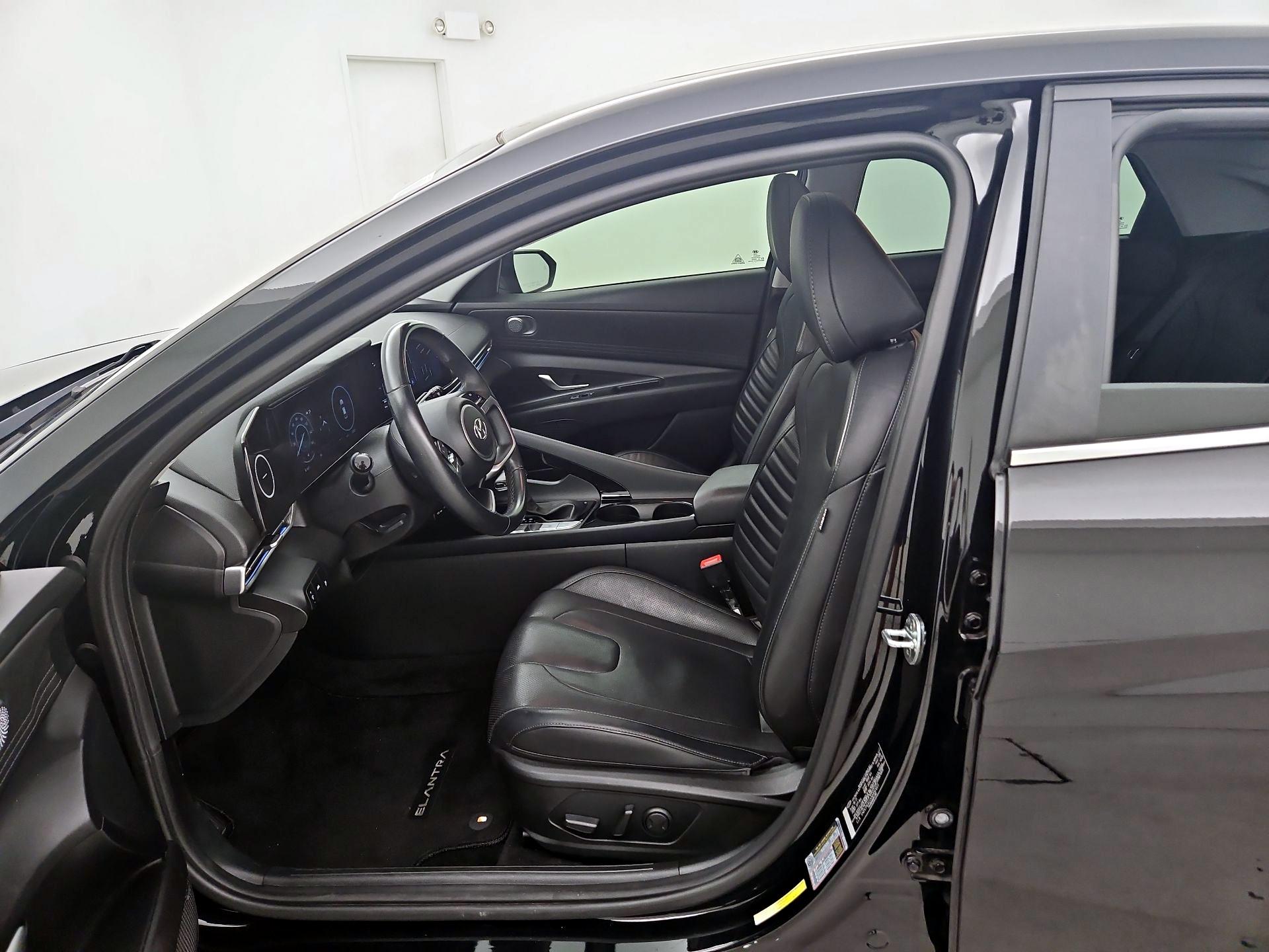 Thumbnail: 2022 Hyundai Elantra - 11