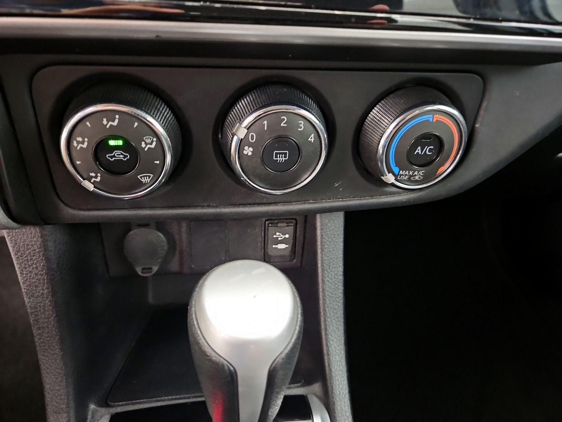 Thumbnail: 2019 Toyota Corolla - 16