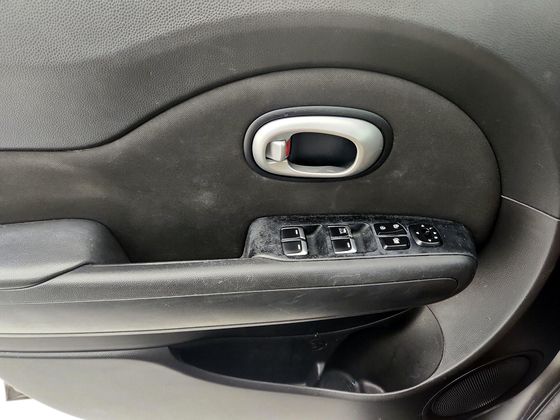 Thumbnail: 2019 Kia Soul - 12