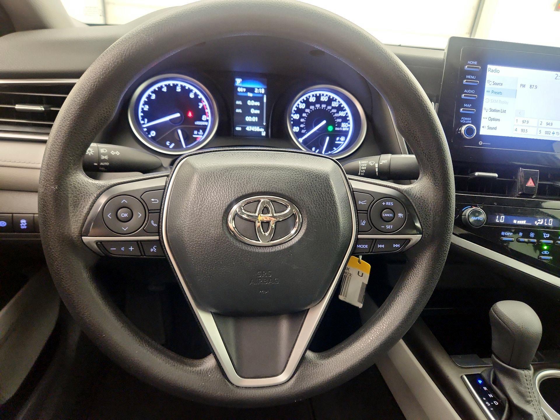 Thumbnail: 2023 Toyota Camry - 10