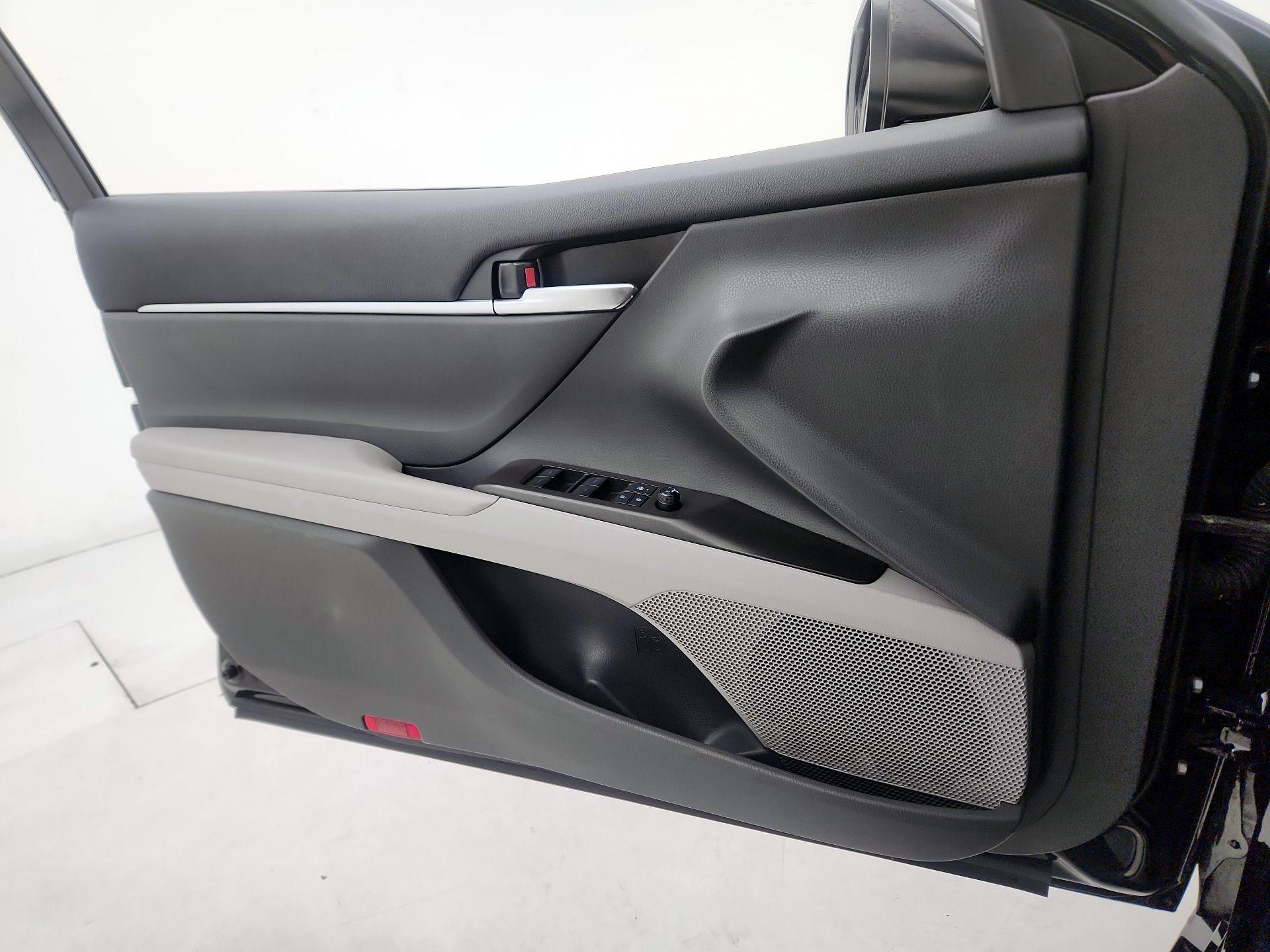 Thumbnail: 2023 Toyota Camry - 12