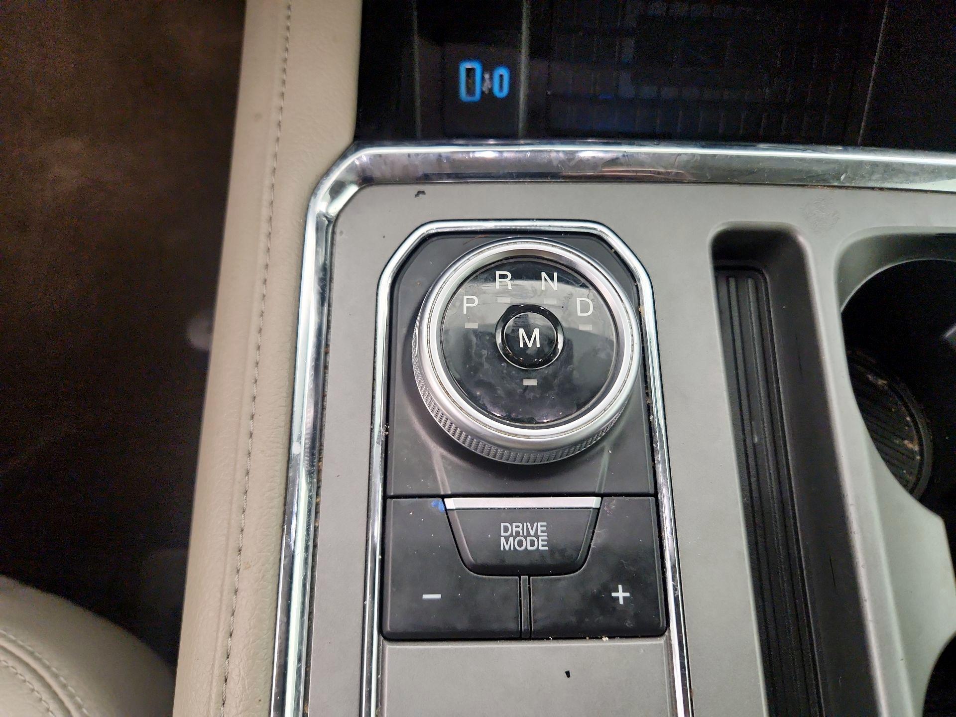 Thumbnail: 2021 Ford Expedition - 17