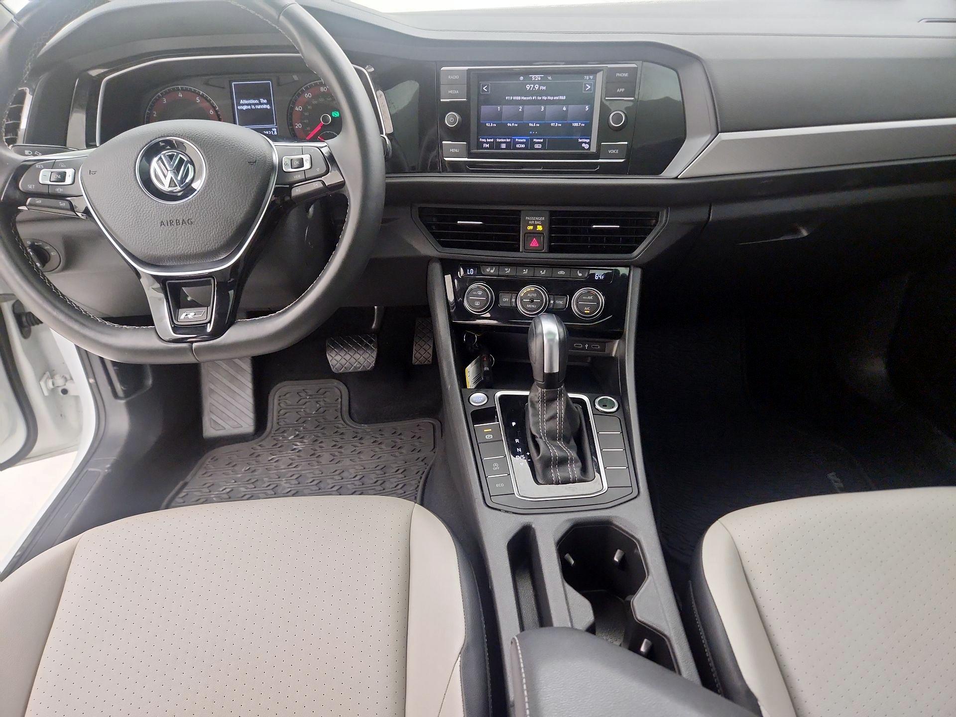 Thumbnail: 2020 Volkswagen Jetta - 9