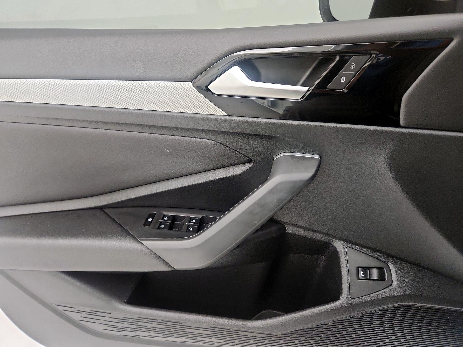 Thumbnail: 2020 Volkswagen Jetta - 12