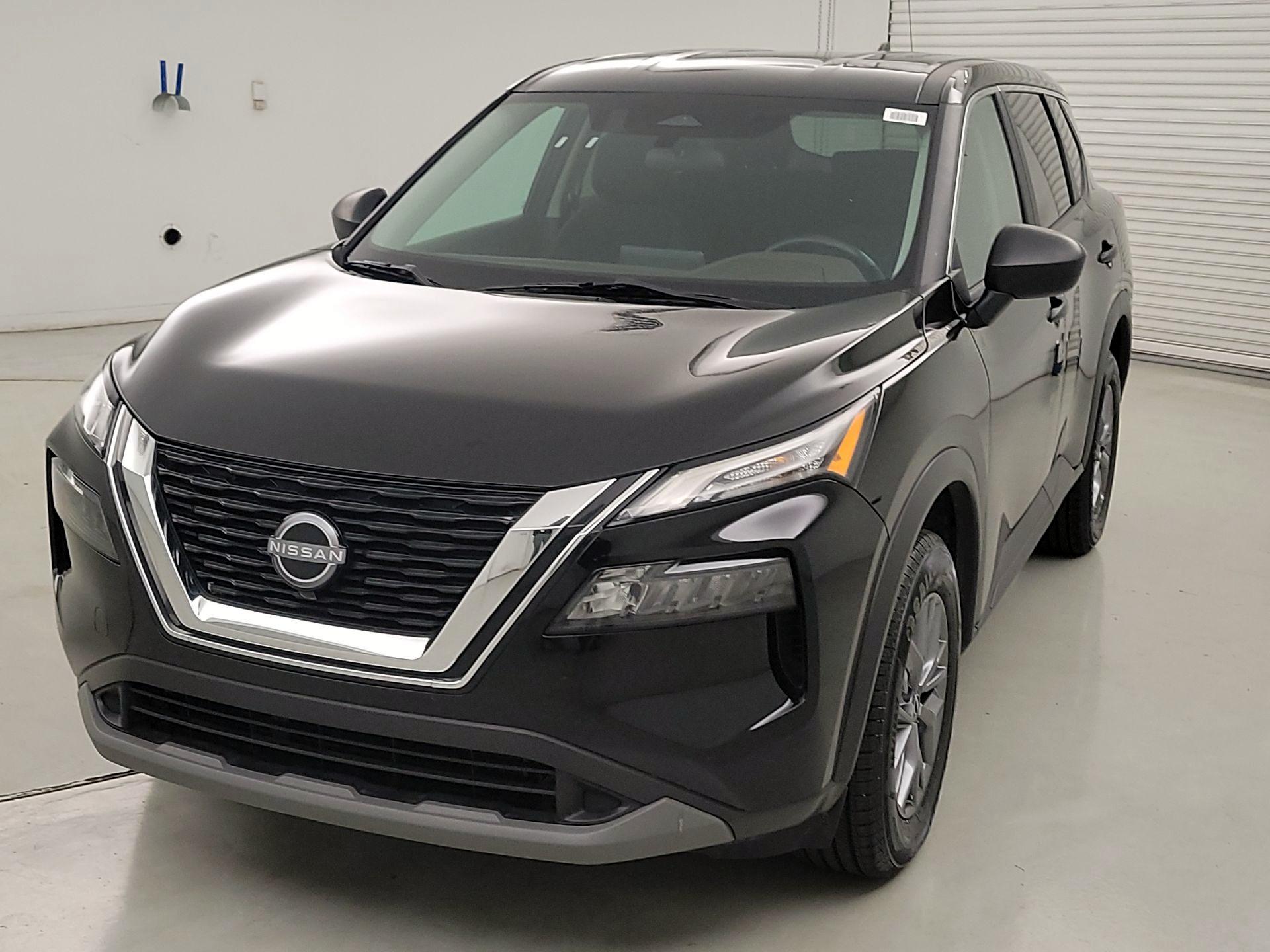 Thumbnail: 2023 Nissan Rogue - 3