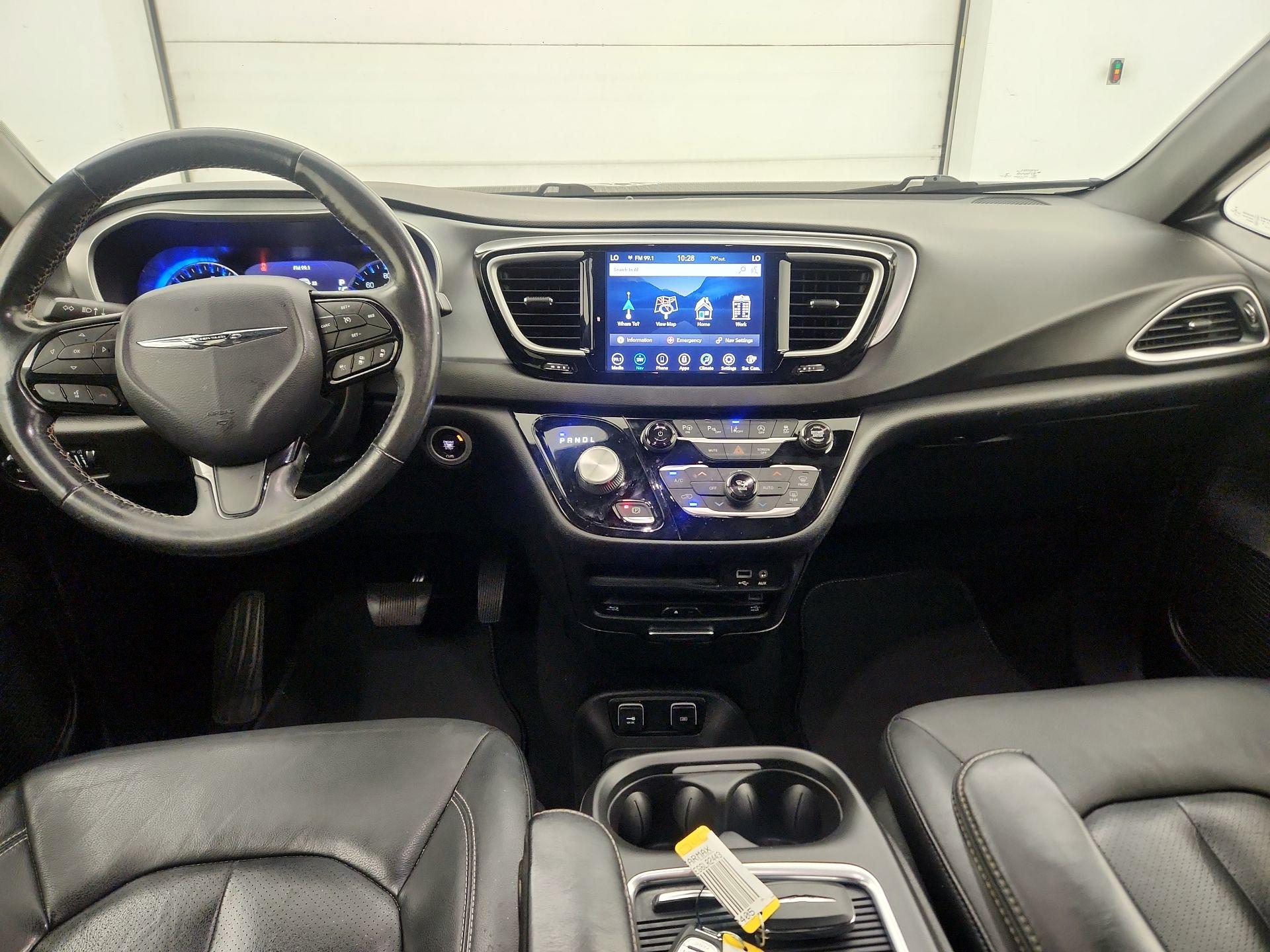 Thumbnail: 2020 Chrysler Pacifica - 9