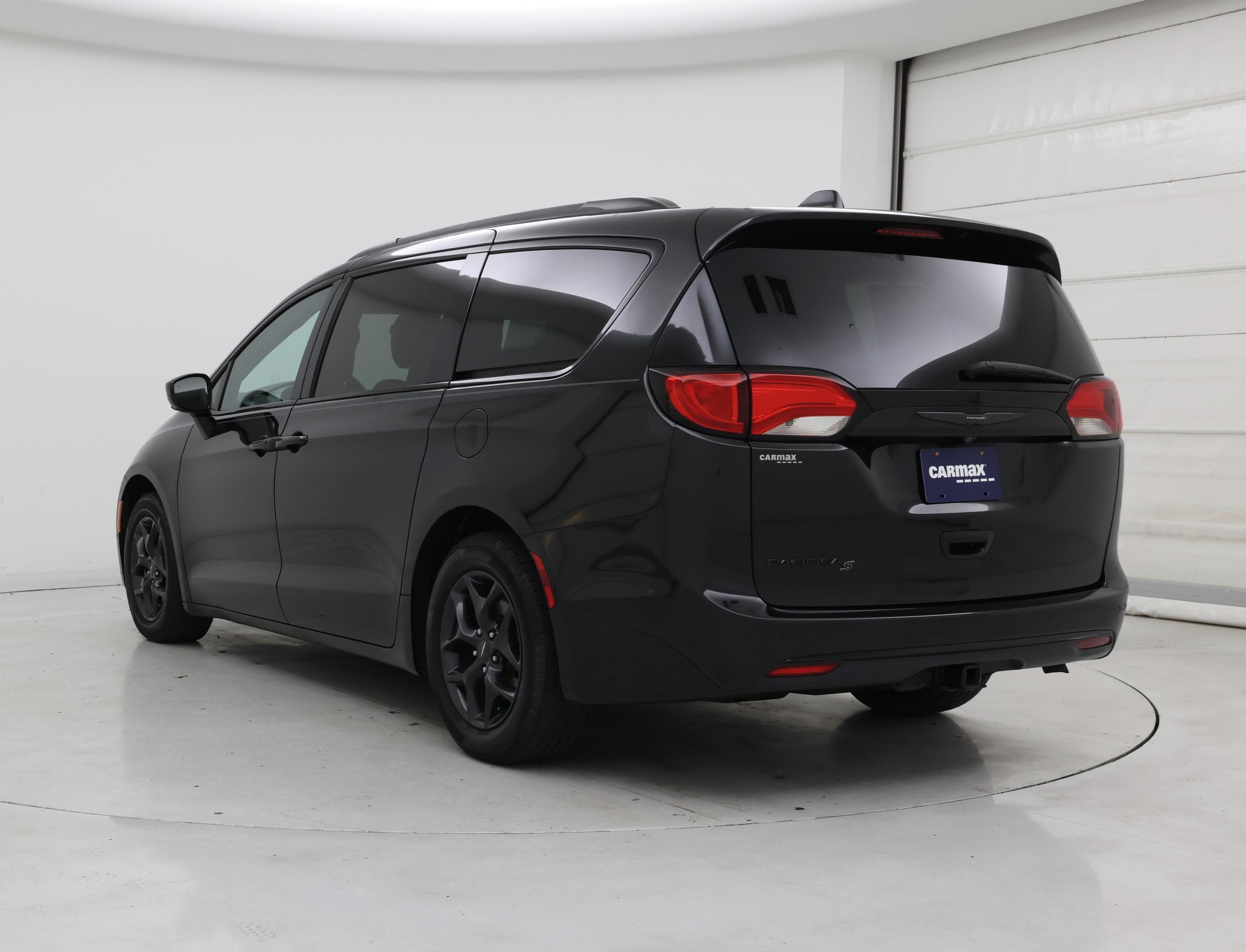 Thumbnail: 2020 Chrysler Pacifica - 2