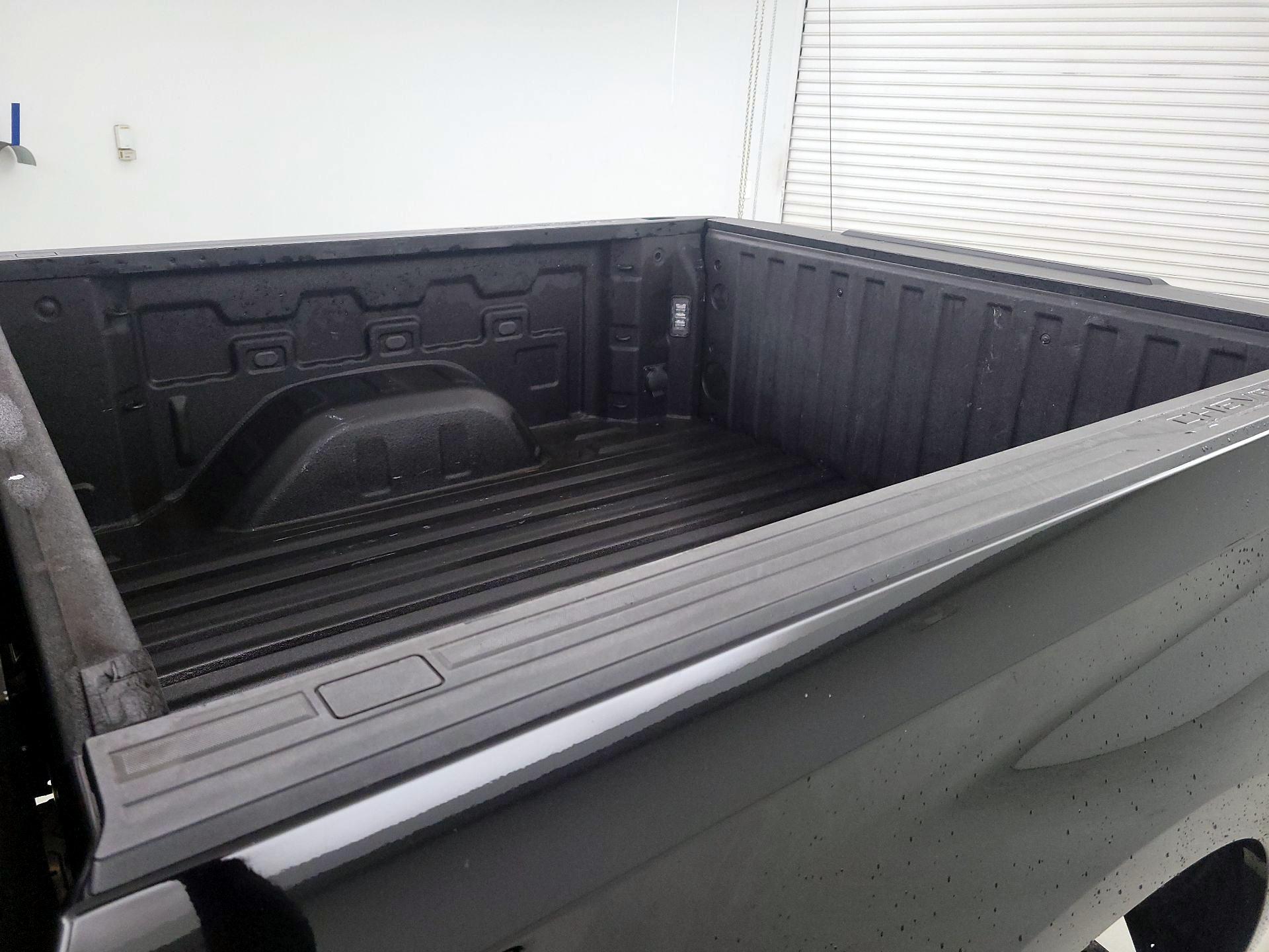 Thumbnail: 2021 Chevrolet Silverado 1500 - 18